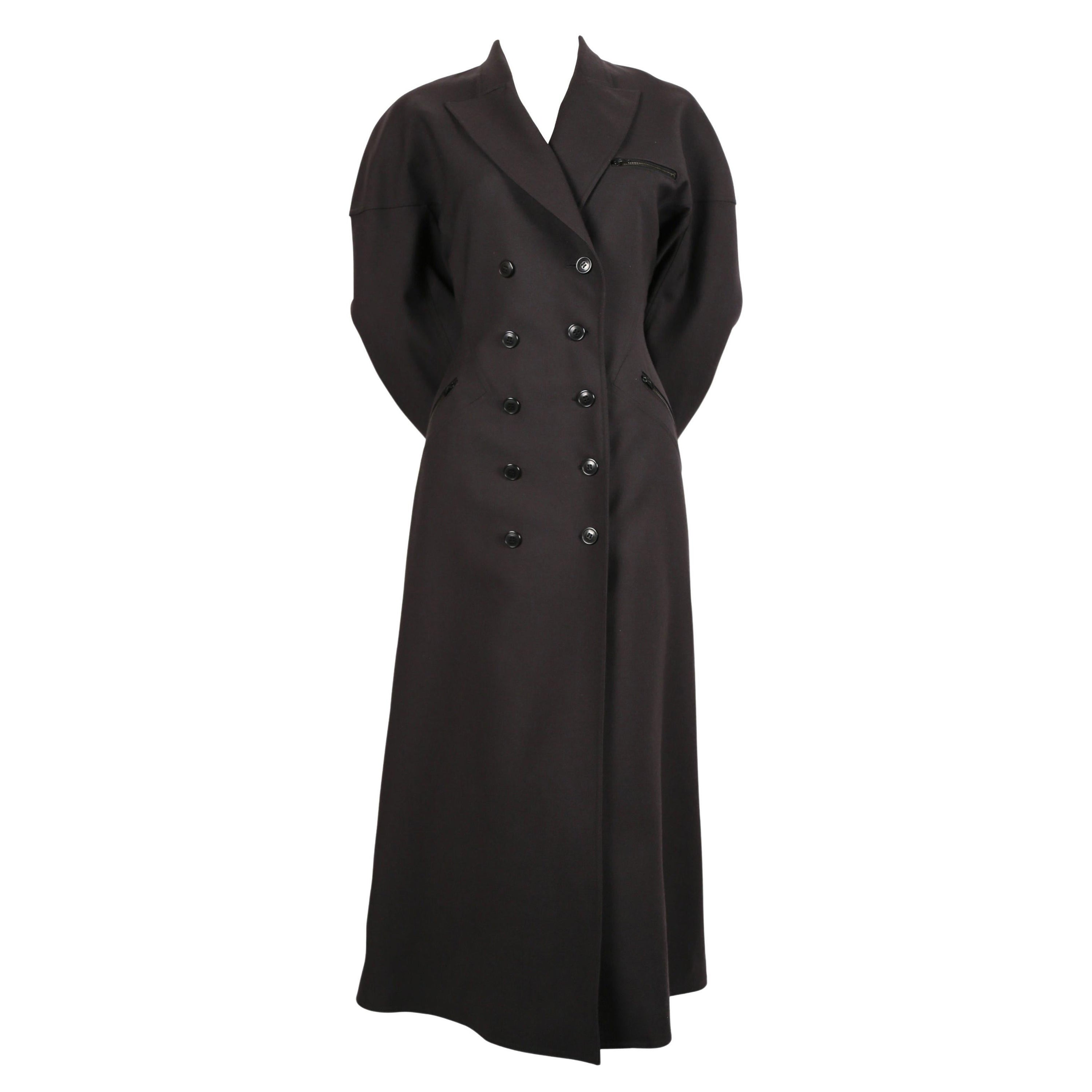 1986 AZZEDINE ALAIA cappotto RUNWAY in gabardine di lana color carbone con cuciture sul retro