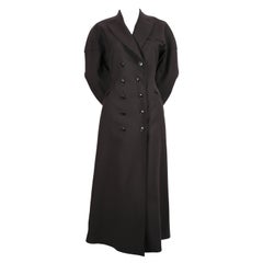 1986 AZZEDINE ALAIA cappotto RUNWAY in gabardine di lana color carbone con cuciture sul retro