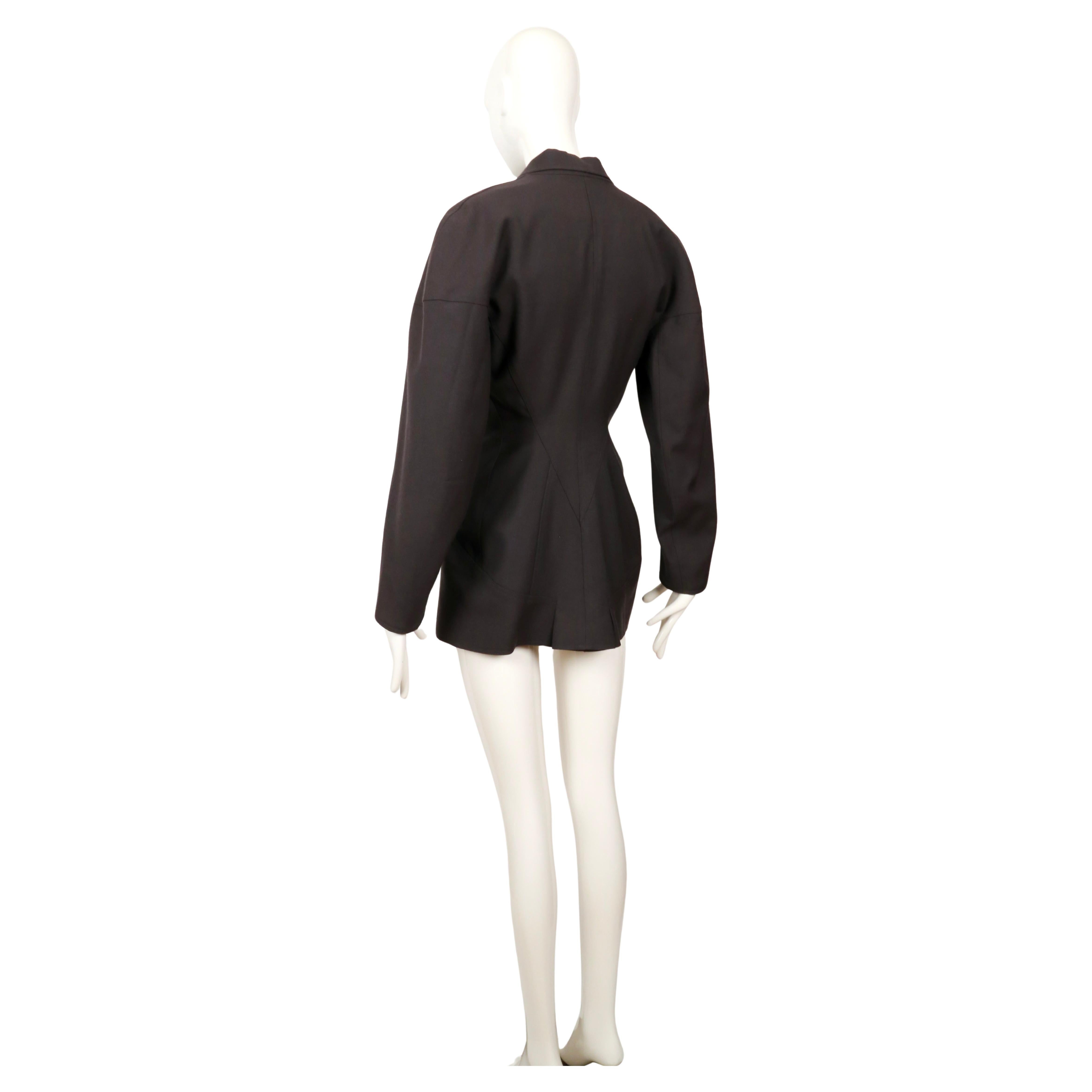1986 AZZEDINE ALAIA giacca RUNWAY in gabardine di lana color carbone con cuciture sul retro in vendita 3