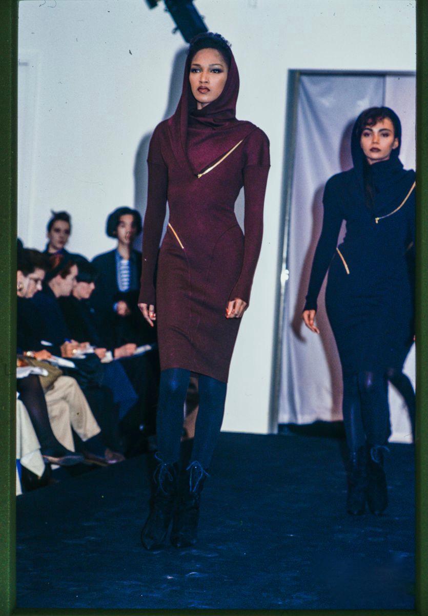1986 AZZEDINE ALAIA iconic spiral zippered hooded black RUNWAY dress 5