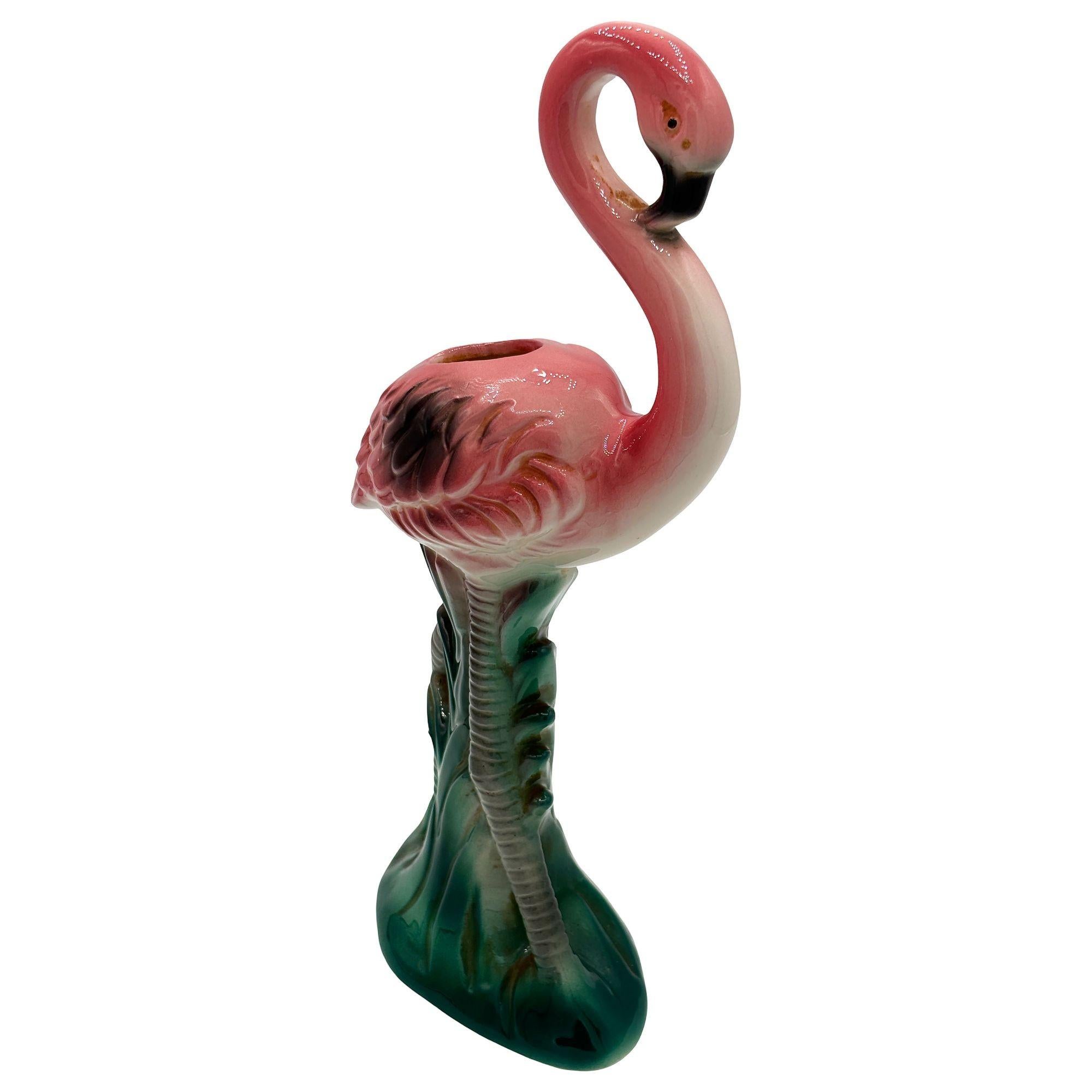 Mid-Century moderno 1986 Vaso da tavolo in ceramica Flamingo Tropical 495 di Studio A in vendita