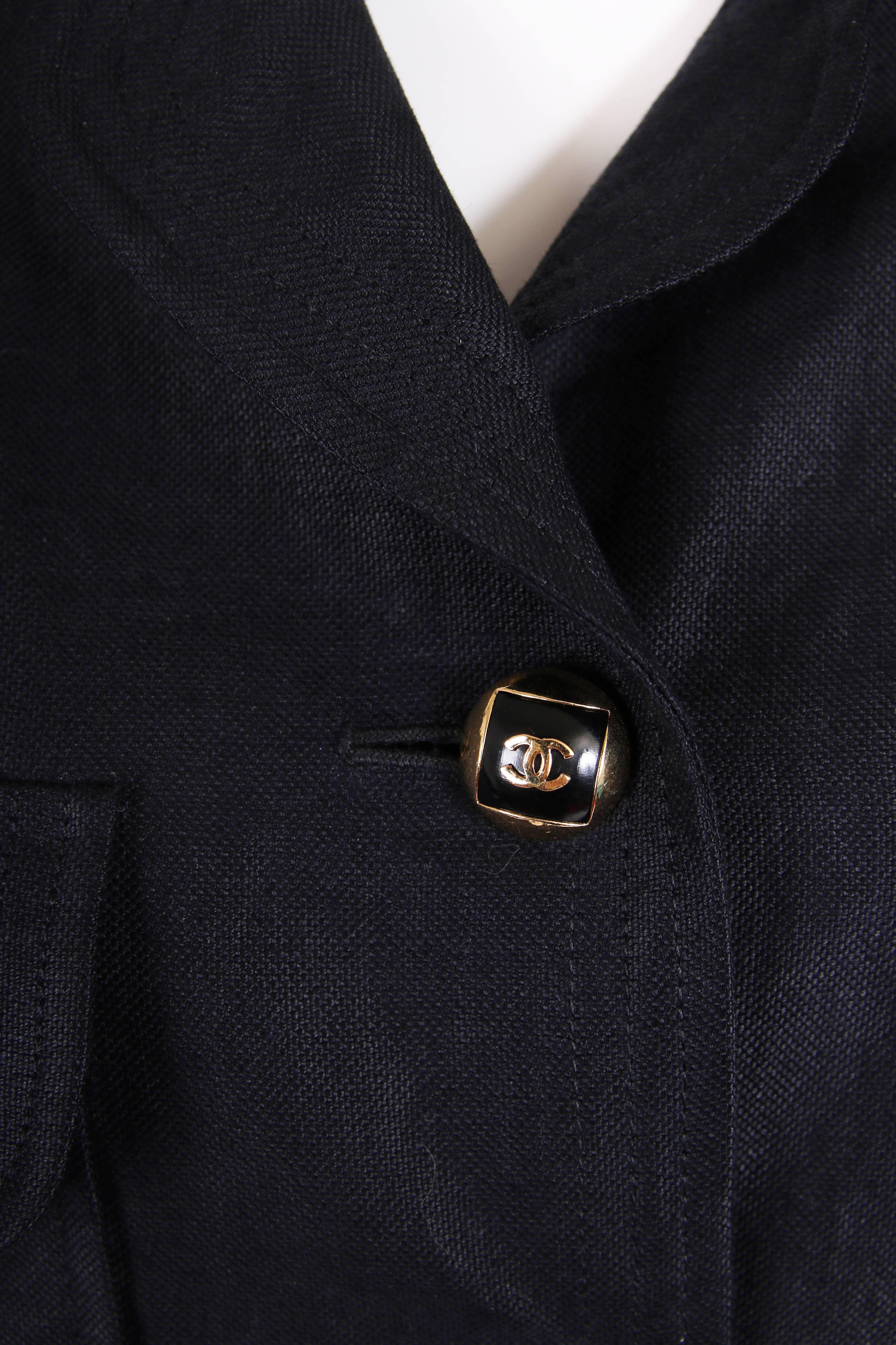1986 Chanel Black Linen Blazer Jacket w/Black & Gold CC Logo Buttons 1