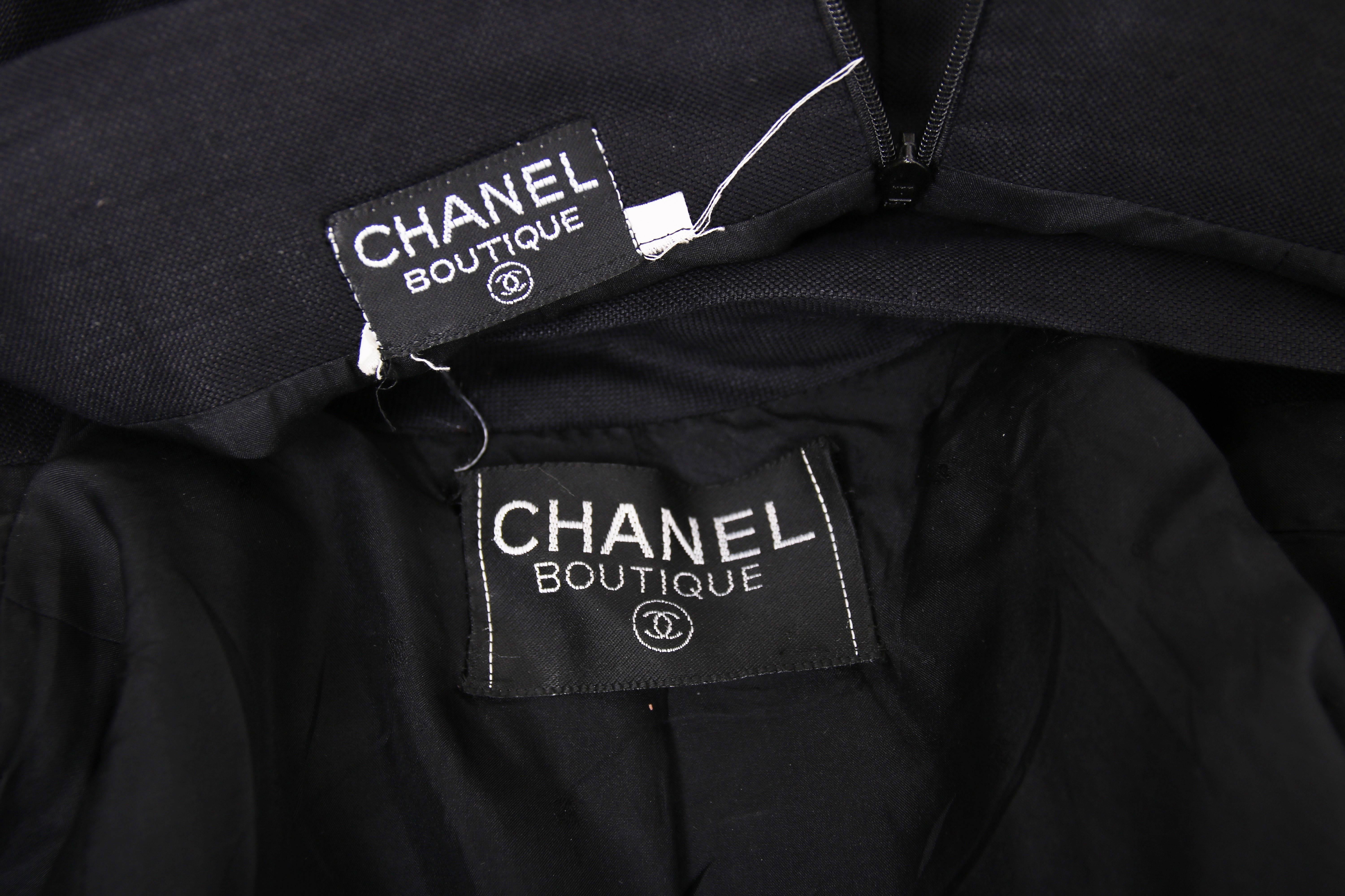 1986 Chanel Black Linen Blazer Jacket w/Black & Gold CC Logo Buttons 2
