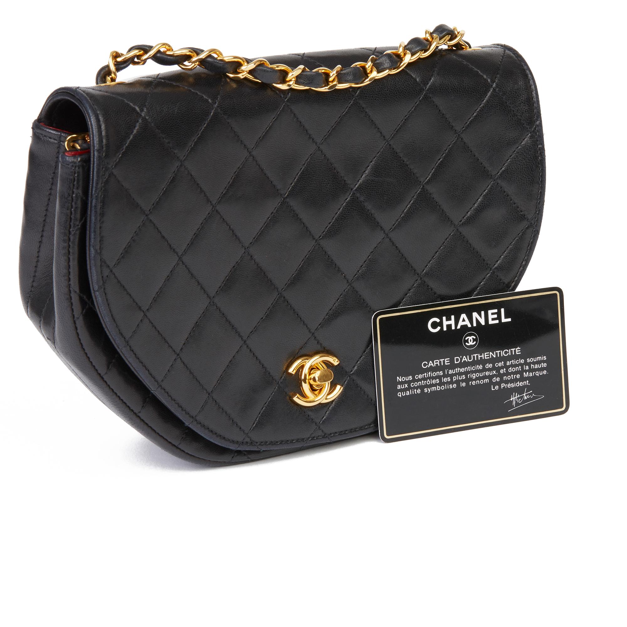 1986 Chanel Black Quilted Lambskin Vintage Classic Round Flap Bag 7