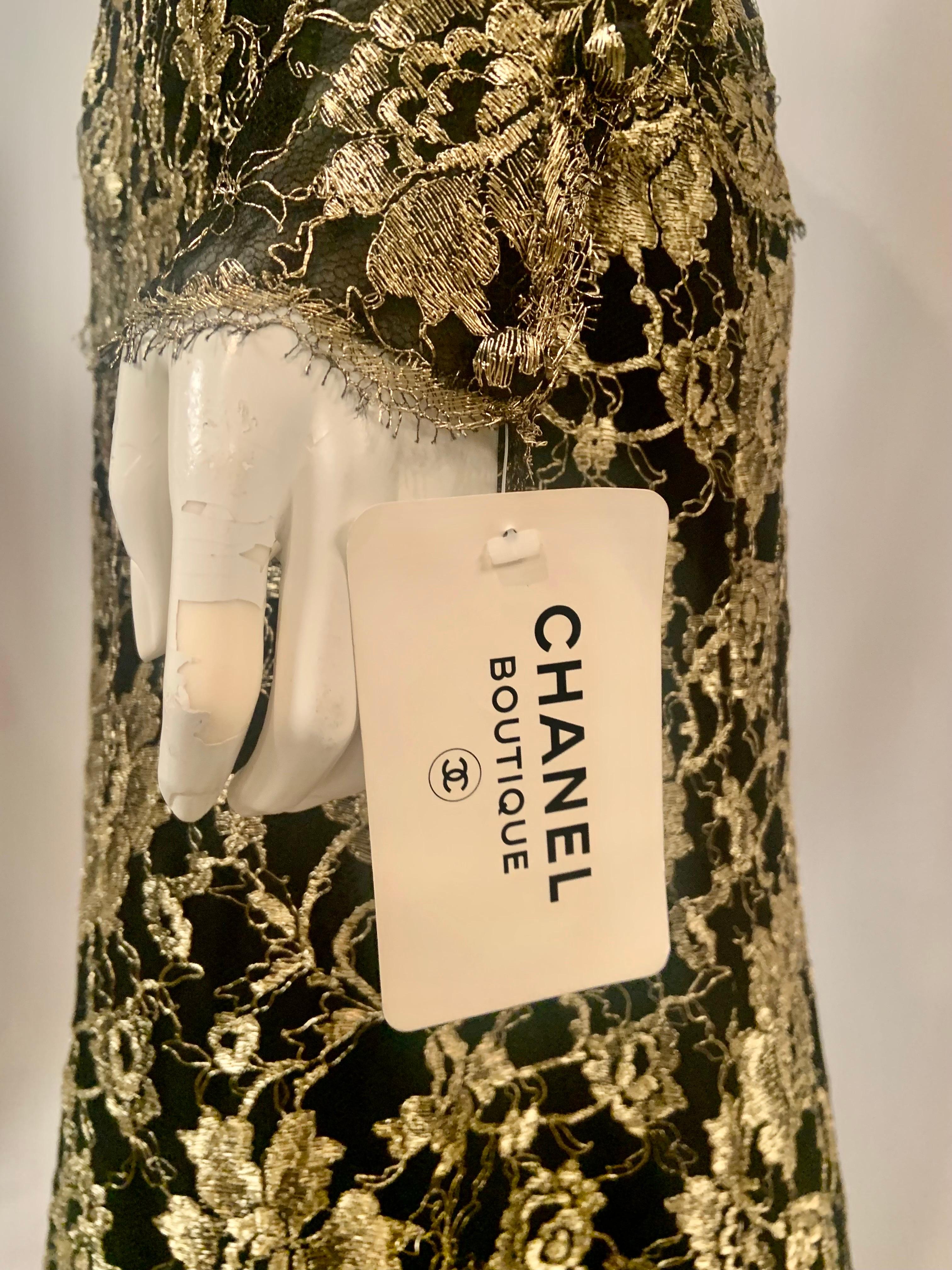 1986 Chanel by Karl Lagerfeld Gold and Black Lace Gown with Train Original Tag For Sale 13