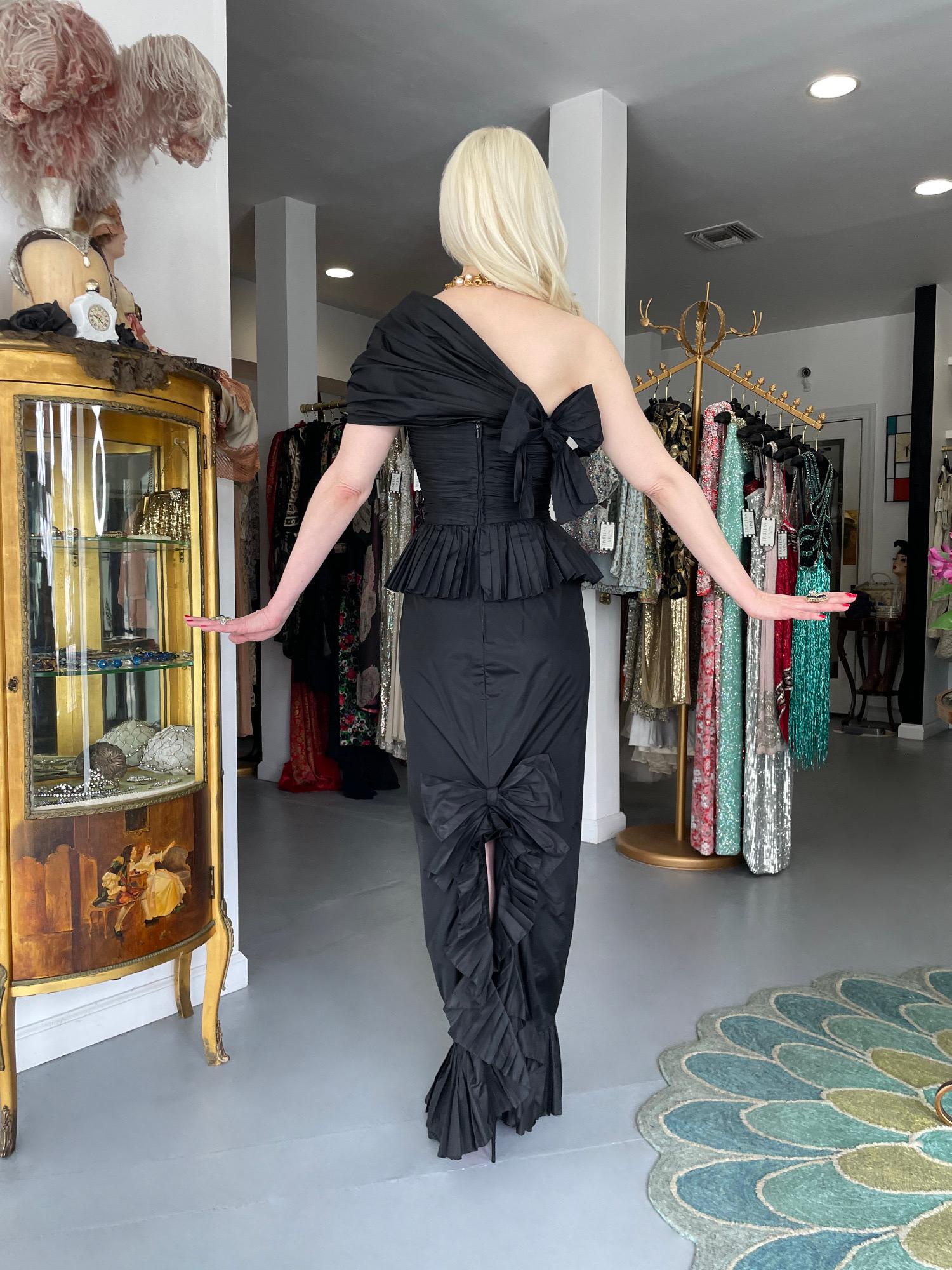 1986 Chanel Documented Runway Black Pleated Silk One-Shoulder Hourglass Gown 13