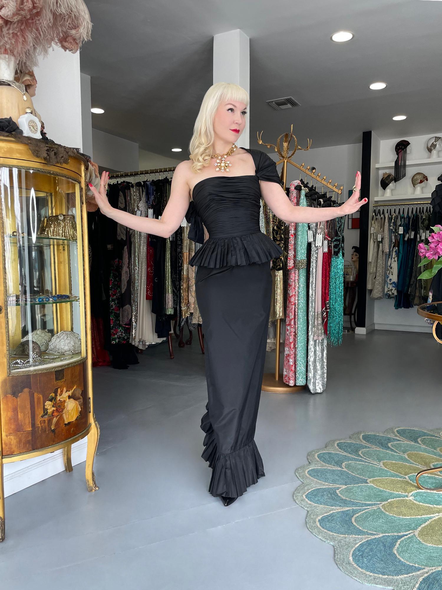 1986 Chanel Documented Runway Black Pleated Silk One-Shoulder Hourglass Gown 3