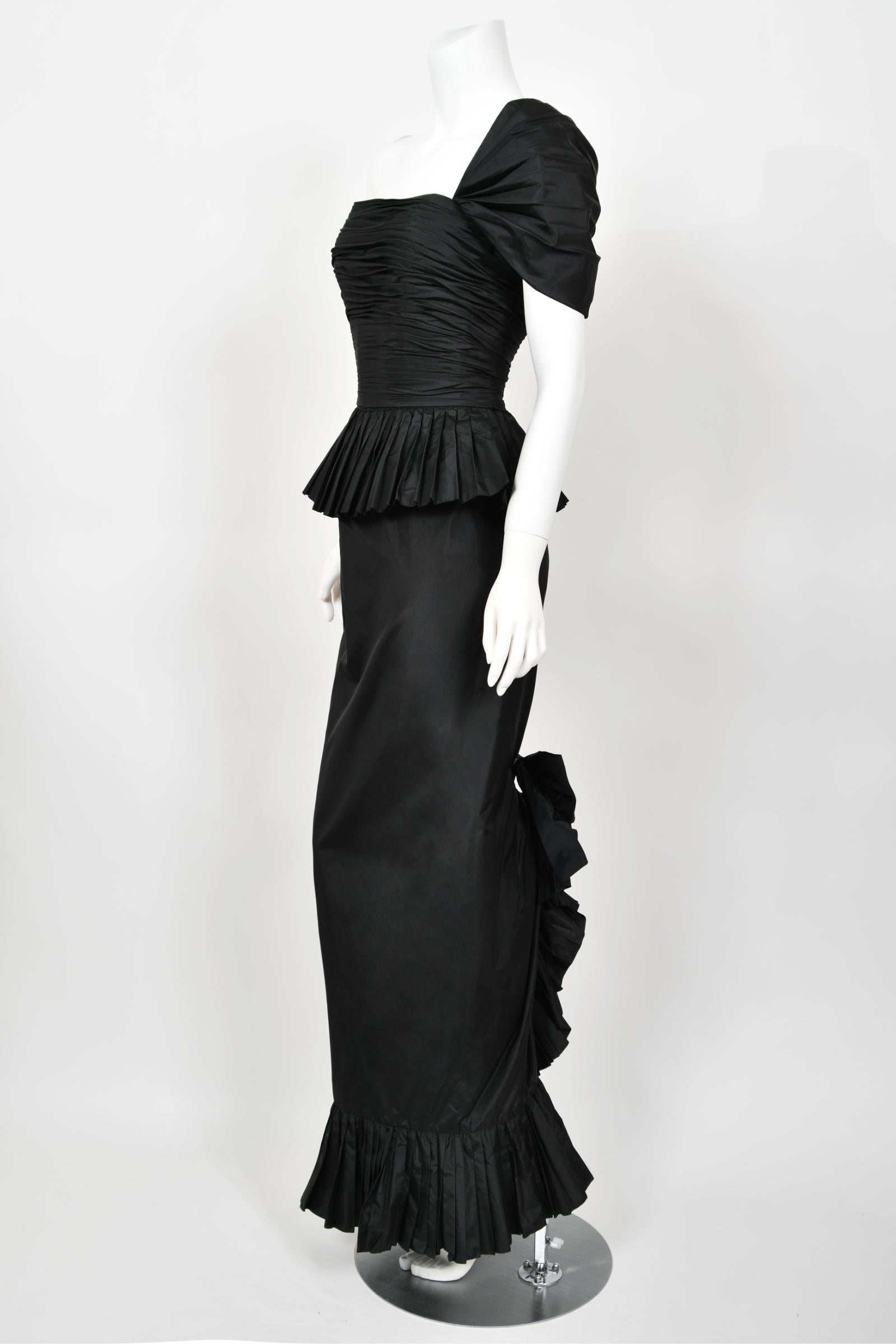 1986 Chanel Documented Runway Black Pleated Silk One-Shoulder Hourglass Gown 5