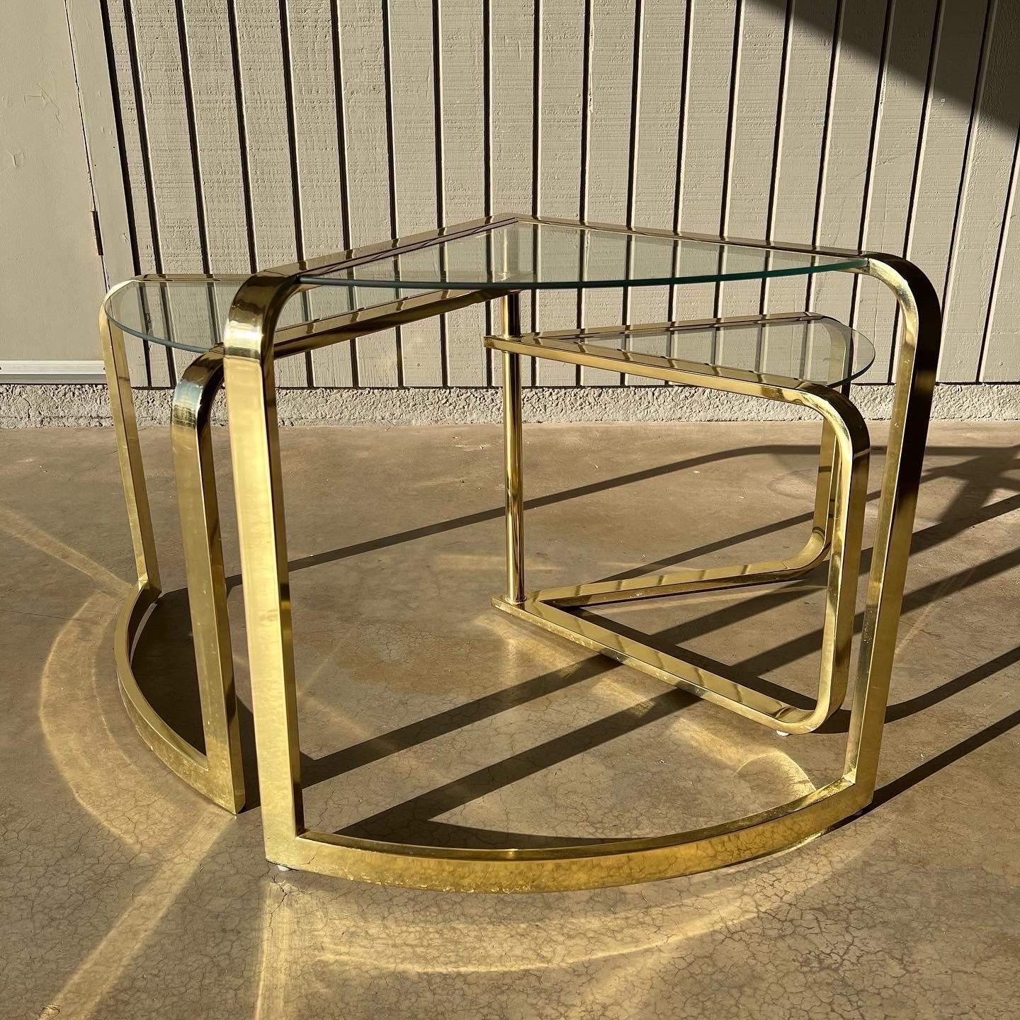 American 1986 Fan Nesting Table by DIA (Design Institute America) 3 tier glass and brass For Sale
