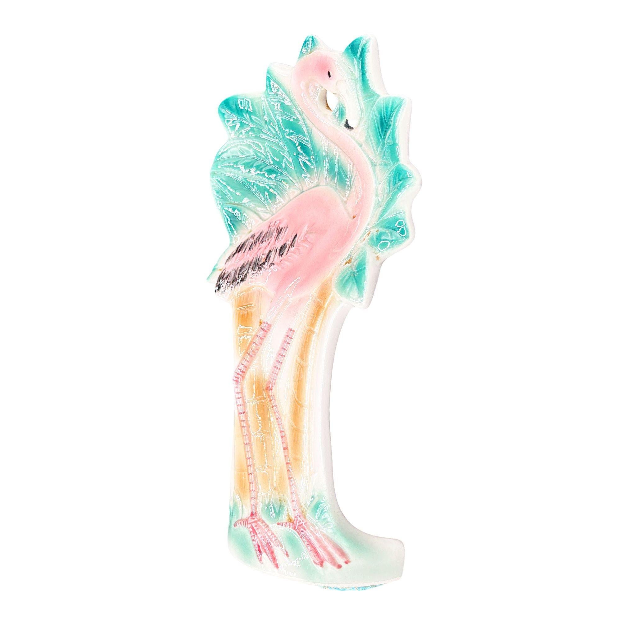 Japonais 1986 Repose-cuillère en céramique peint à la main en forme de flamant rose par Sarsaparilla Deco en vente