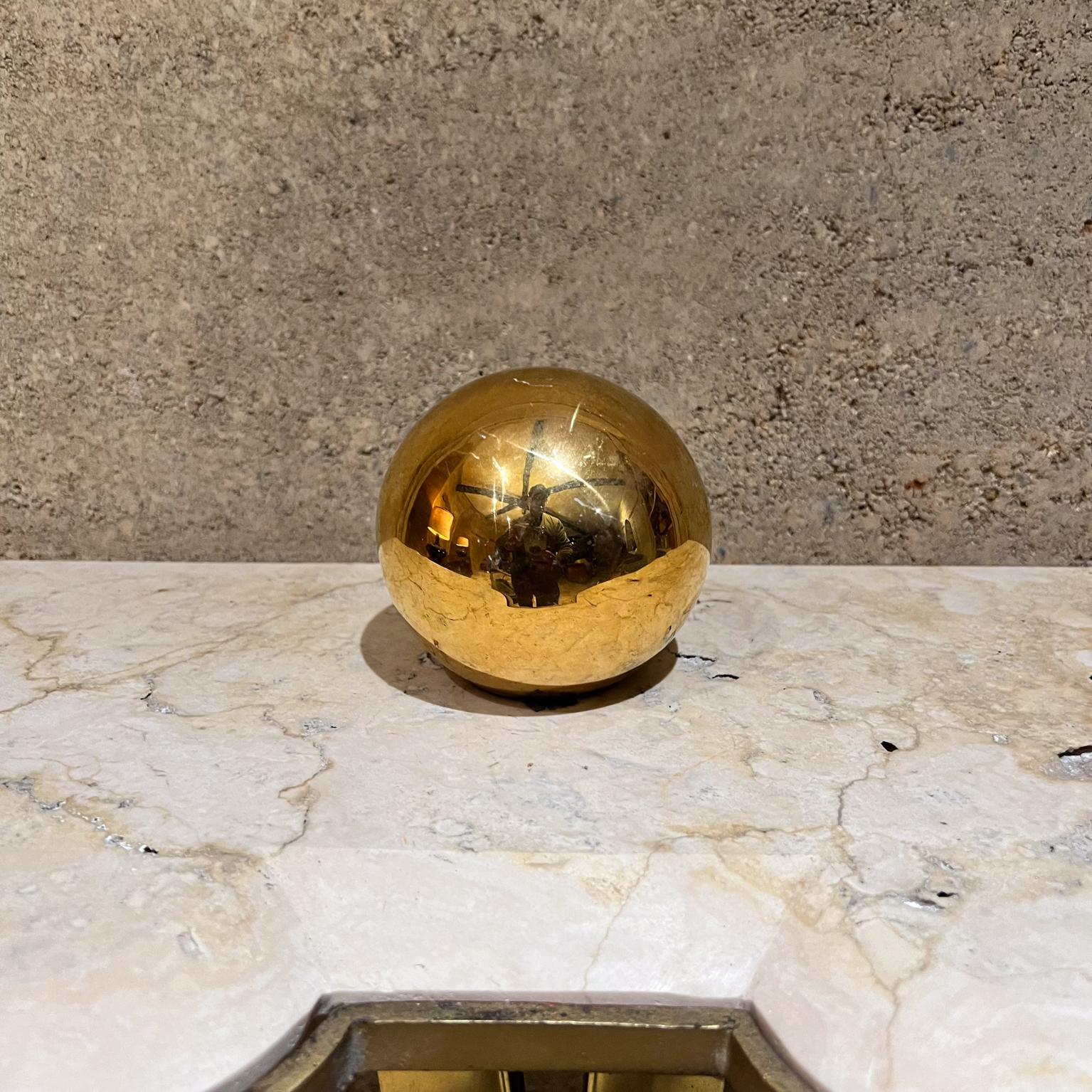 Jaru 1986 Gold Sphere Orb Ball Keramik Keramik Kalifornien
Hersteller gestempelt
4 Durchmesser x 3,5 h
Original gebrauchter Vintage-Zustand
Siehe alle Bilder für Details