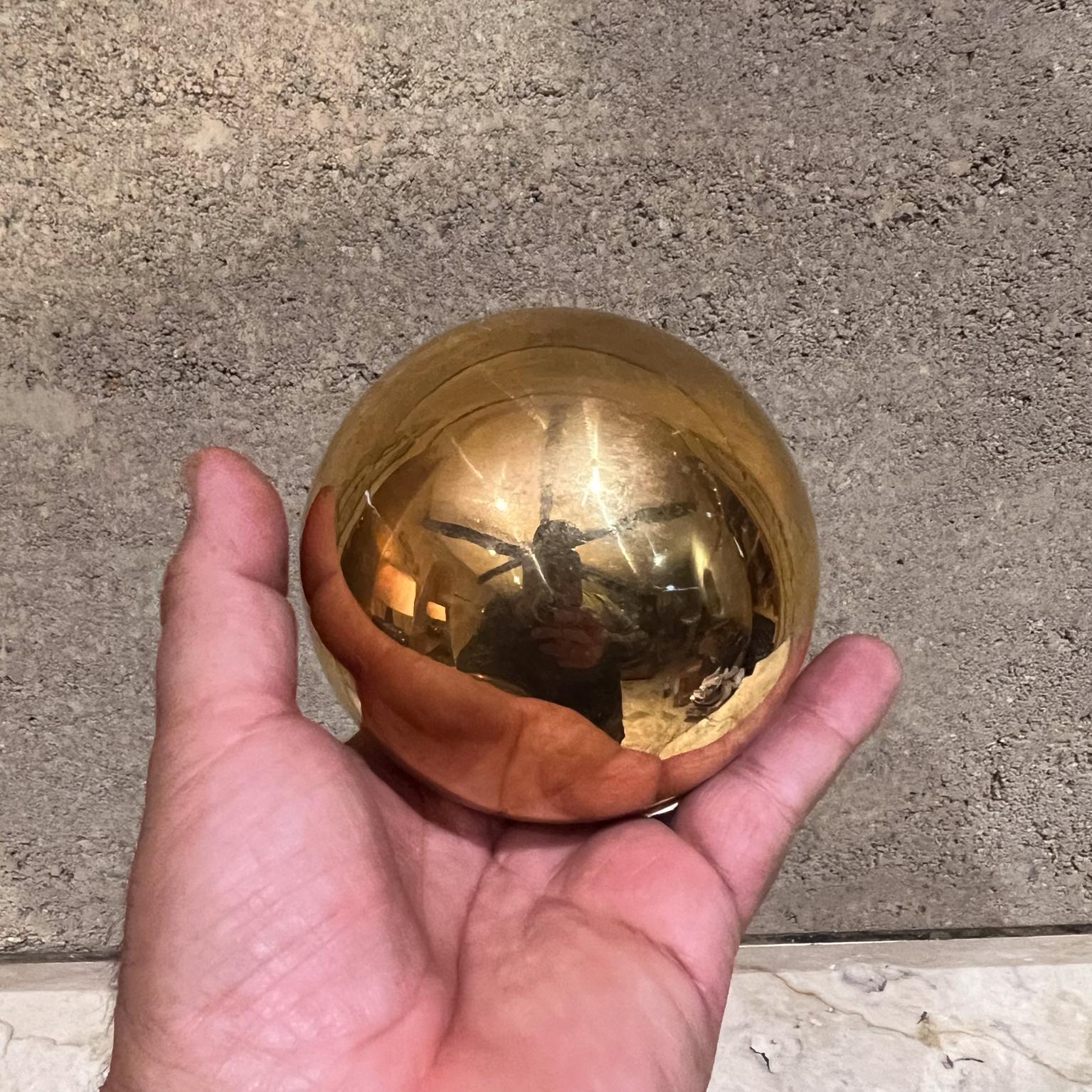 1986 Jaru Metallic Goldkugelkugel-Kugel-Keramik Keramik Kalifornien (20. Jahrhundert) im Angebot