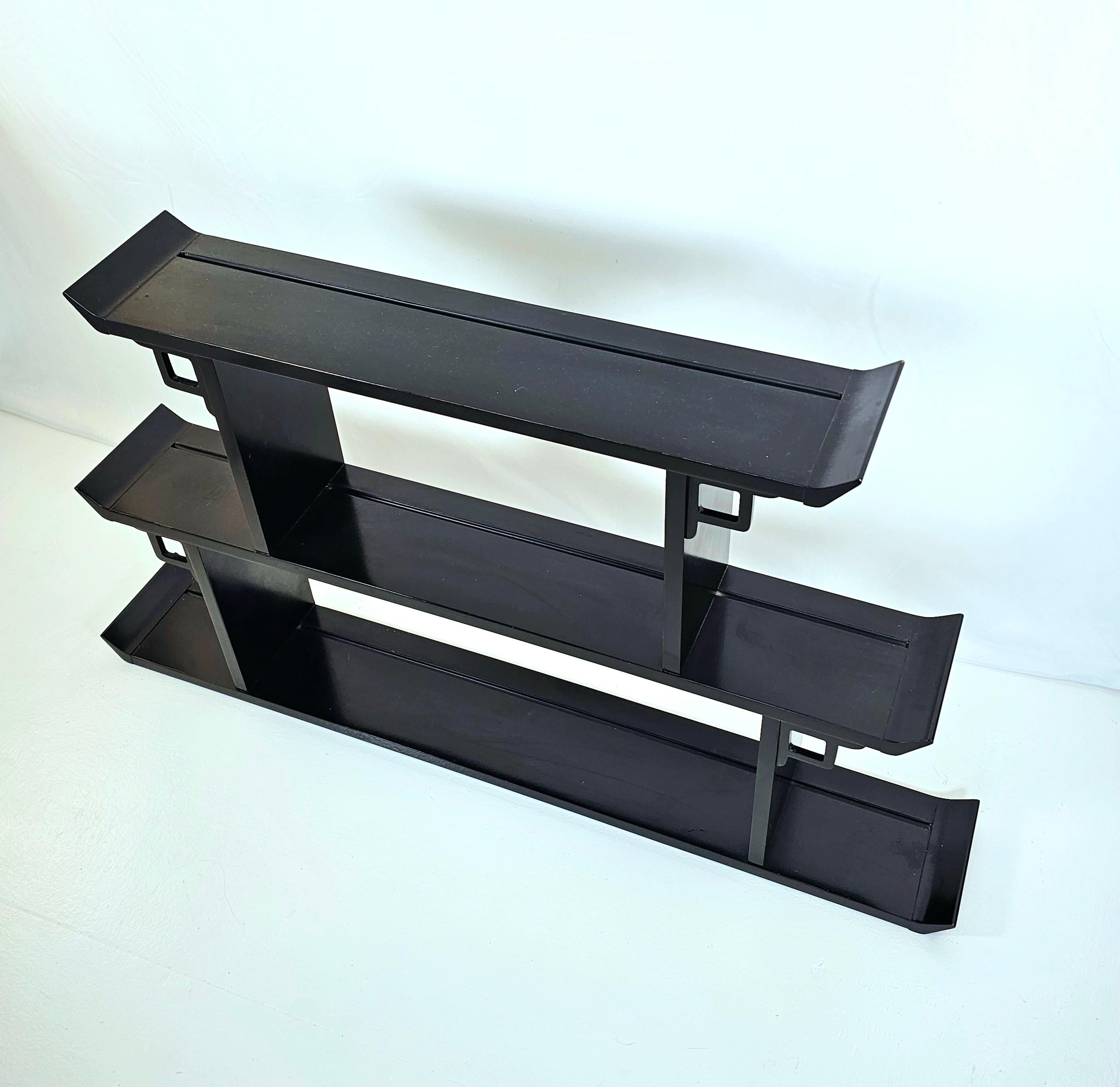 1986 Raymond K Sabota Century Furniture Estantería colgante Chin Hua en venta 5