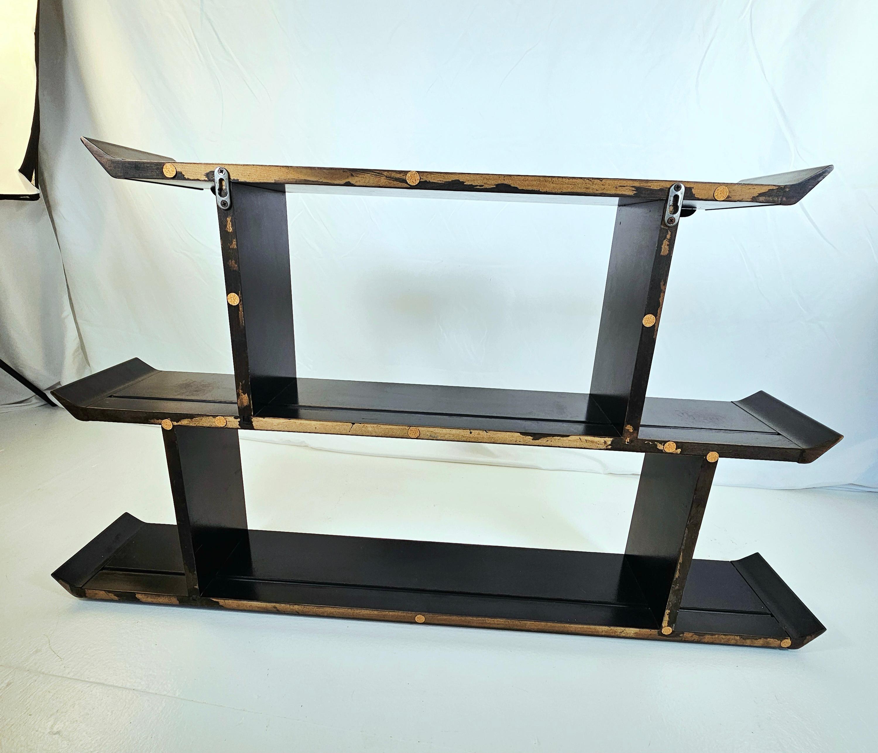 1986 Raymond K Sabota Century Furniture Estantería colgante Chin Hua en venta 9