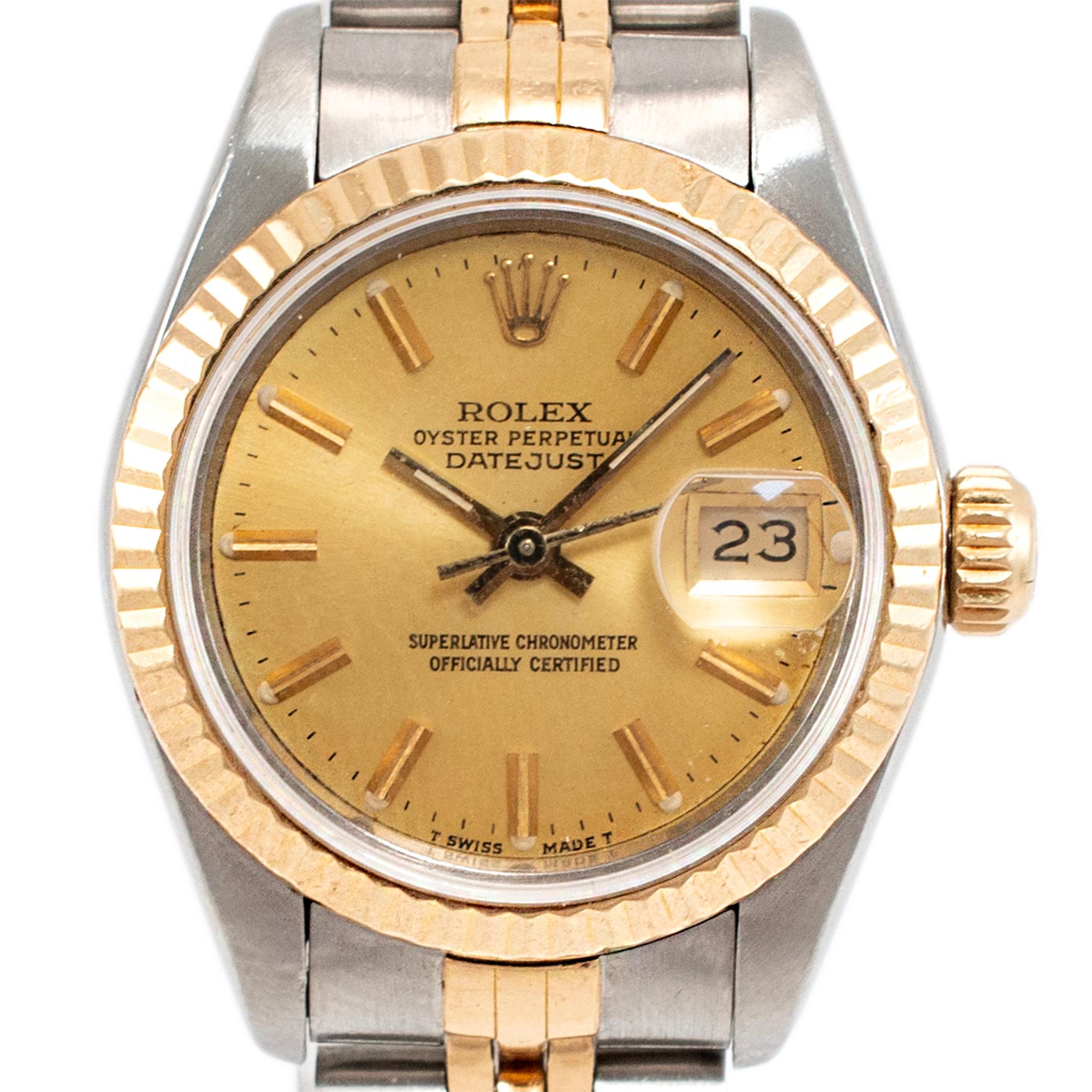 Marke: Rolex

Geschlecht: Damen

Metall Typ: 18K Gelbgold & Edelstahl

Durchmesser: 26,00 mm

Gewicht: 55,07 Gramm

Damen 18K Gelbgold und Edelstahl ROLEX Swiss made Uhr. Die Metalle wurden getestet und als 18-karätiges Gelbgold und rostfreier Stahl