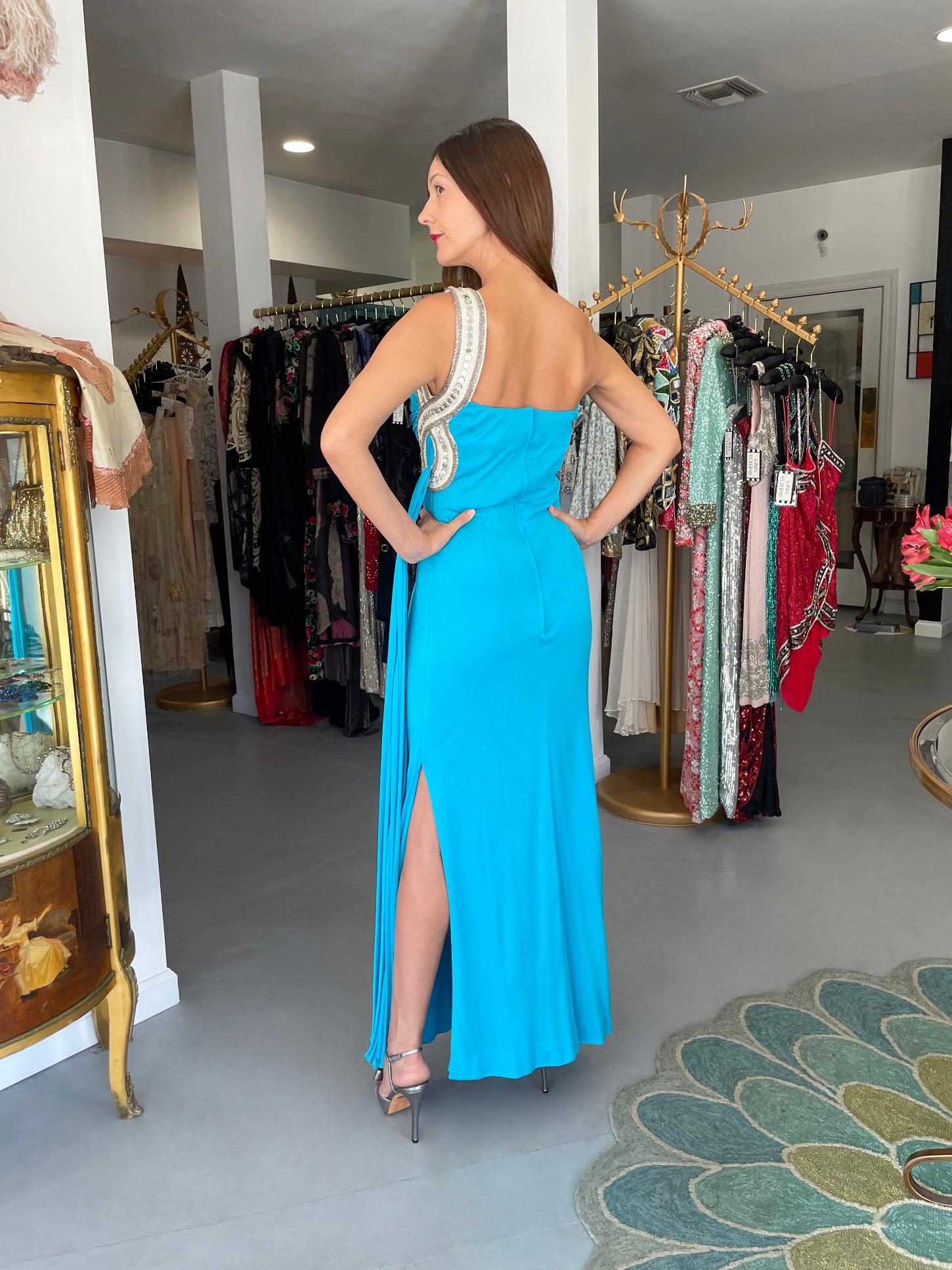 1986 Travilla Couture Whitney Houston Design Blue One-Shoulder Beaded Silk Gown For Sale 8