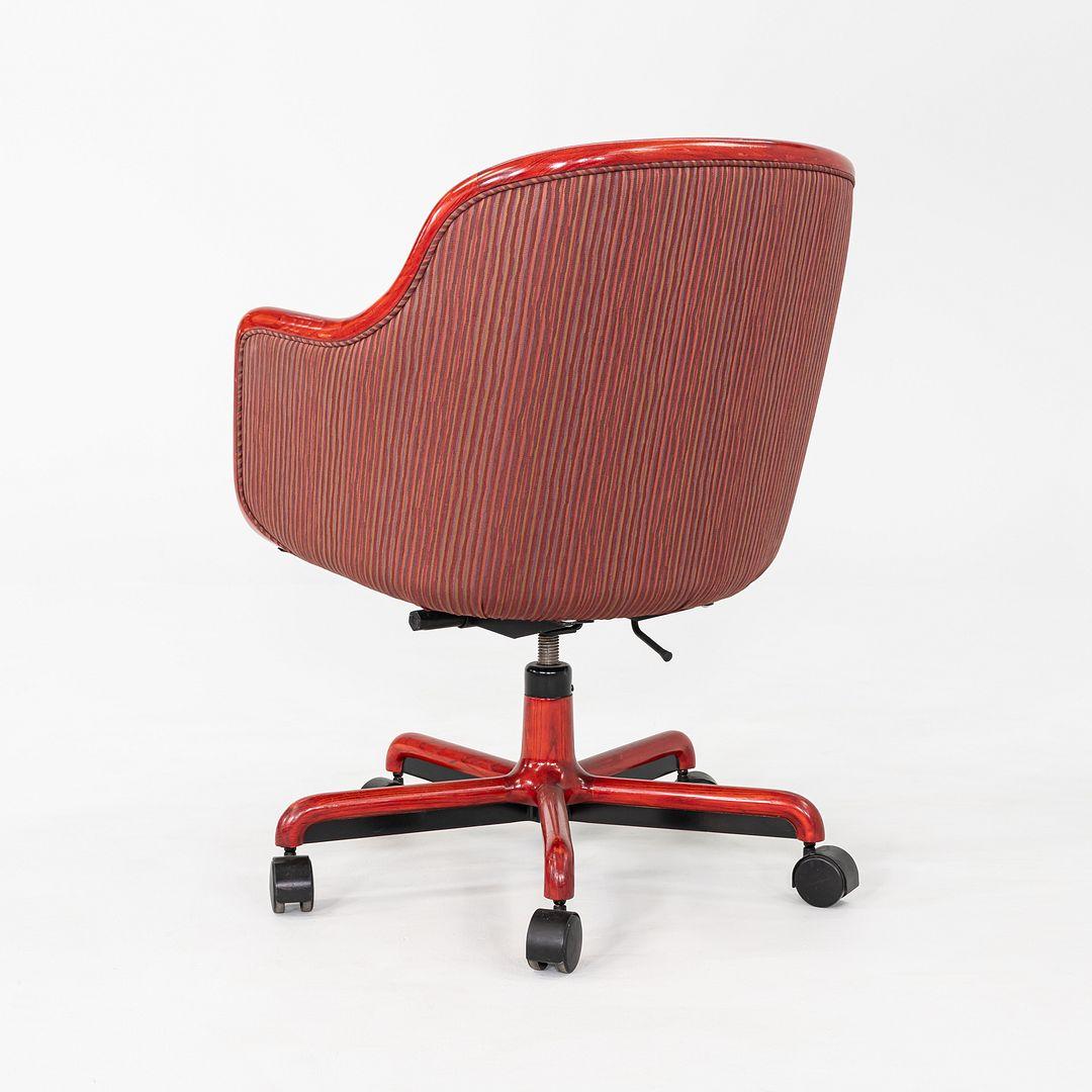 Acciaio 1986 Ward Bennett per Brickel Associates Sedia da ufficio direzionale in tessuto rosso in vendita