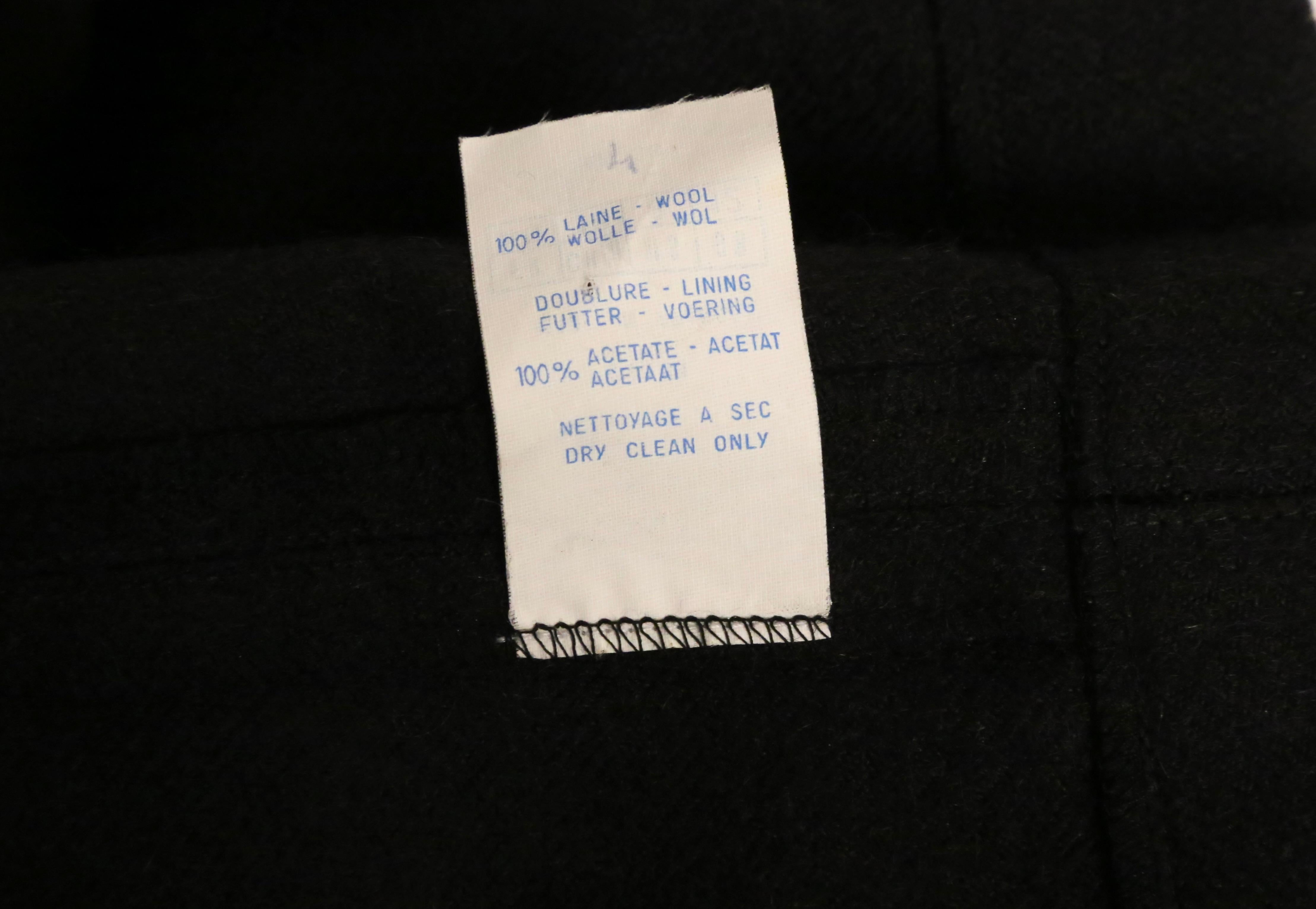 1987 AZZEDINE ALAIA black worsted gabardine wool RUNWAY skirt with seams en vente 5