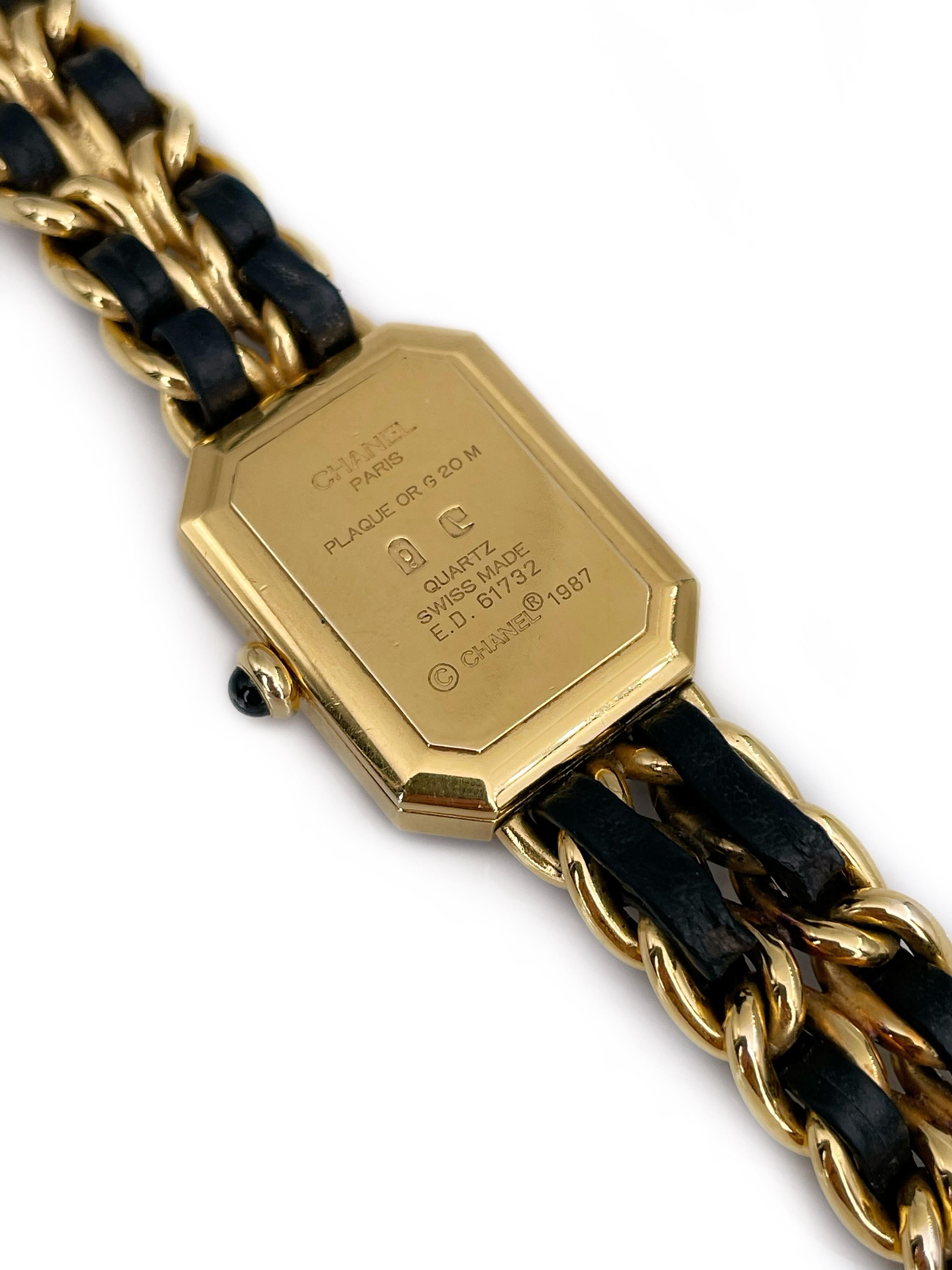1987 Chanel Premiere Gold Tone Chain Black Leather Quartz Wrist Watch In Good Condition In Vilnius, LT