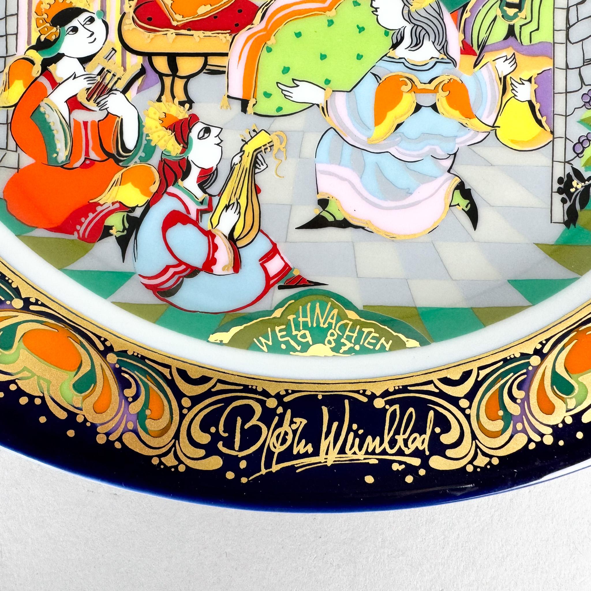1987 Christmas Rosenthal Porcelain Plate by by Bjorn Wiinblad in Original Box In Good Condition For Sale In Praha, CZ