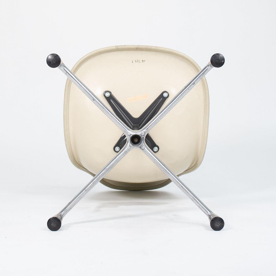 1987 Herman Miller Eames EC430 Swivel Desk Chair with Hopsack Upholstery (amerikanisch) im Angebot