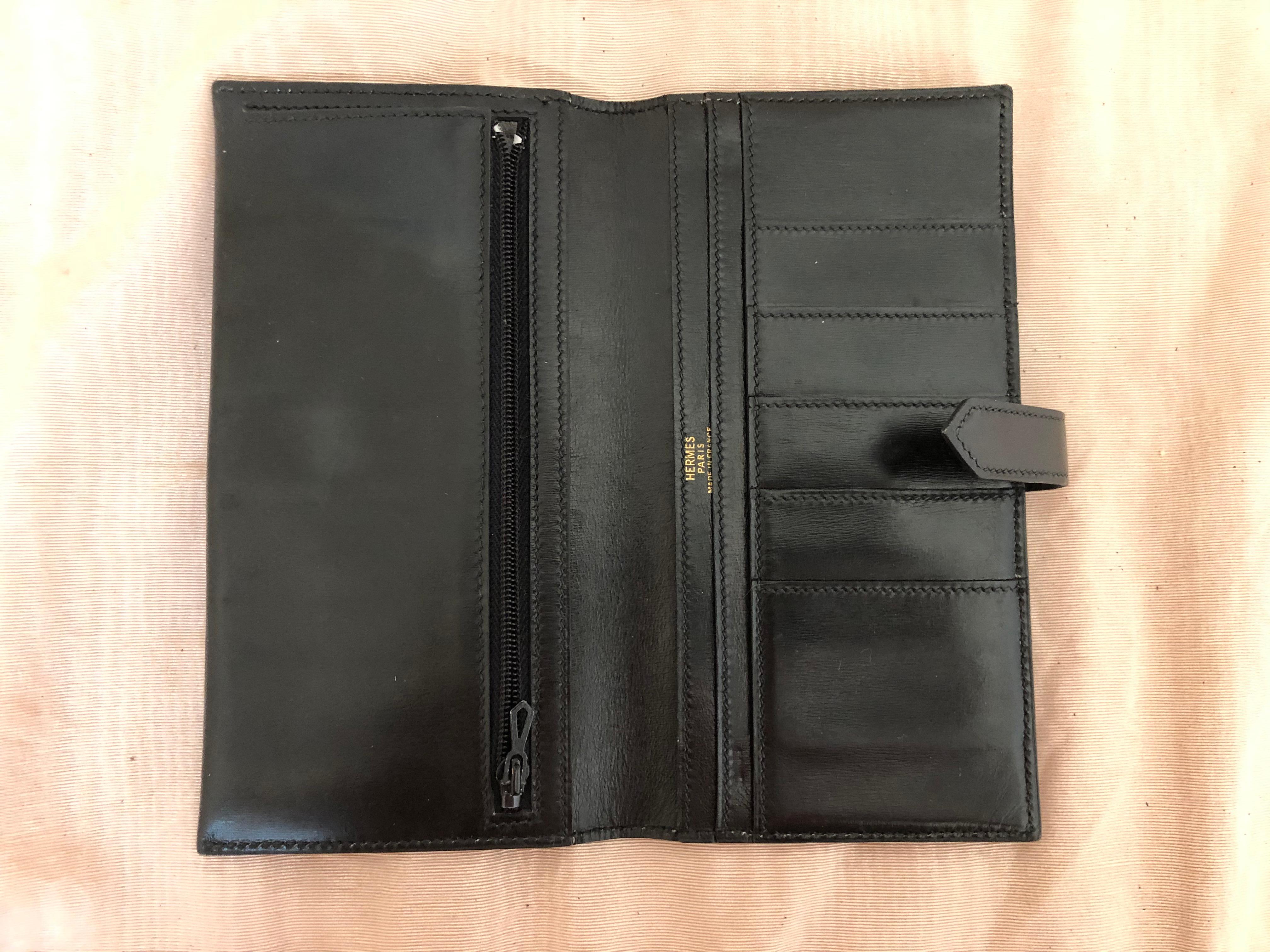 1987 Hermes Bearn Wallet in Smooth Leather and Gold Hardware In Good Condition In Port Hope, ON