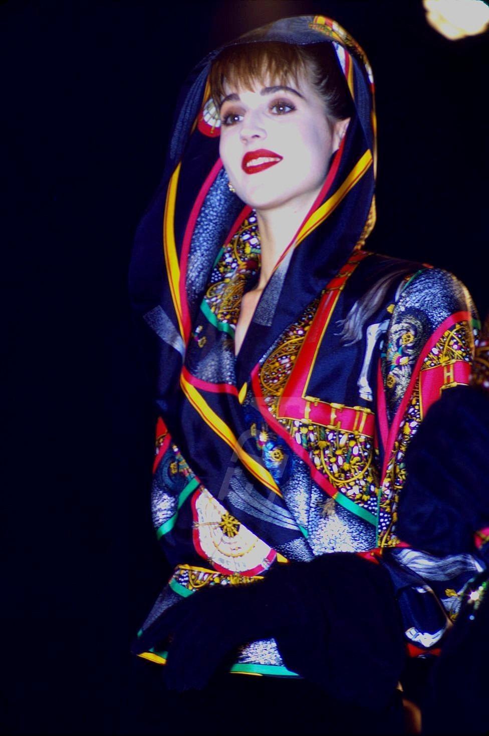 1987 Hermès 150. Jahrestag Limited Edition Feuerwerk Print Seidenhemd im Zustand „Hervorragend“ im Angebot in West Hollywood, CA