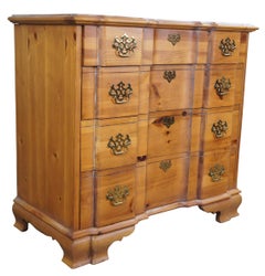 1987 Lane Furniture Chippendale Pine Goddard Block Front Bachelors Chest Dresser