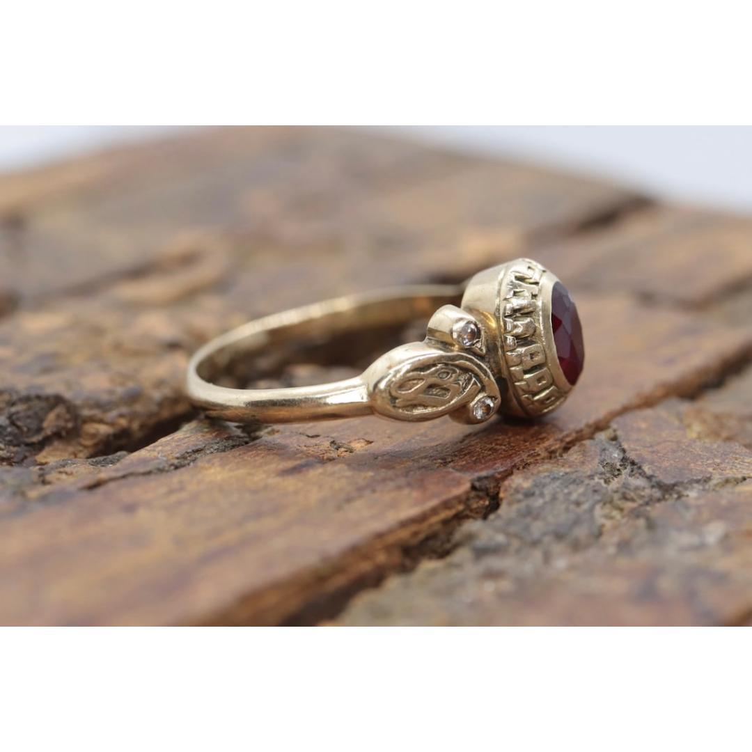Anillo de graduación de la promoción de 1987 del instituto Lockwood. Oro 10k con diamante rubí LC en venta 6