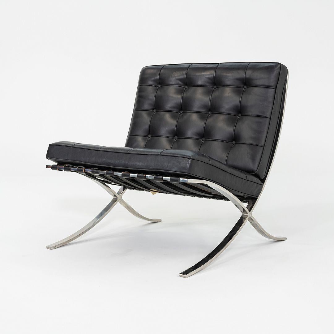 1987 Mies van der Rohe for Knoll Barcelona Lounge Chair in Black Leather For Sale 3