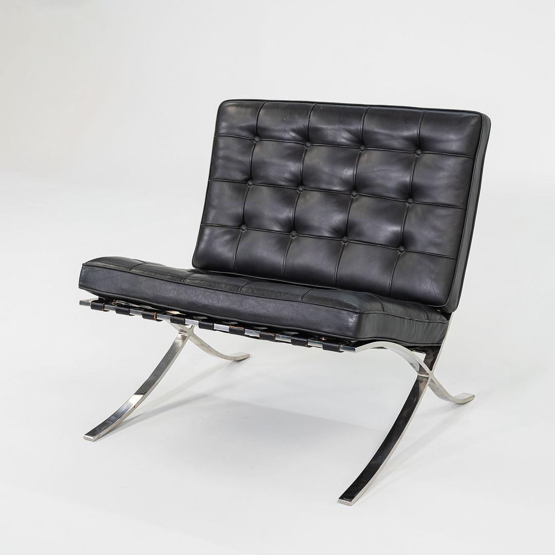 Modern 1987 Mies van der Rohe for Knoll Barcelona Lounge Chair in Black Leather For Sale