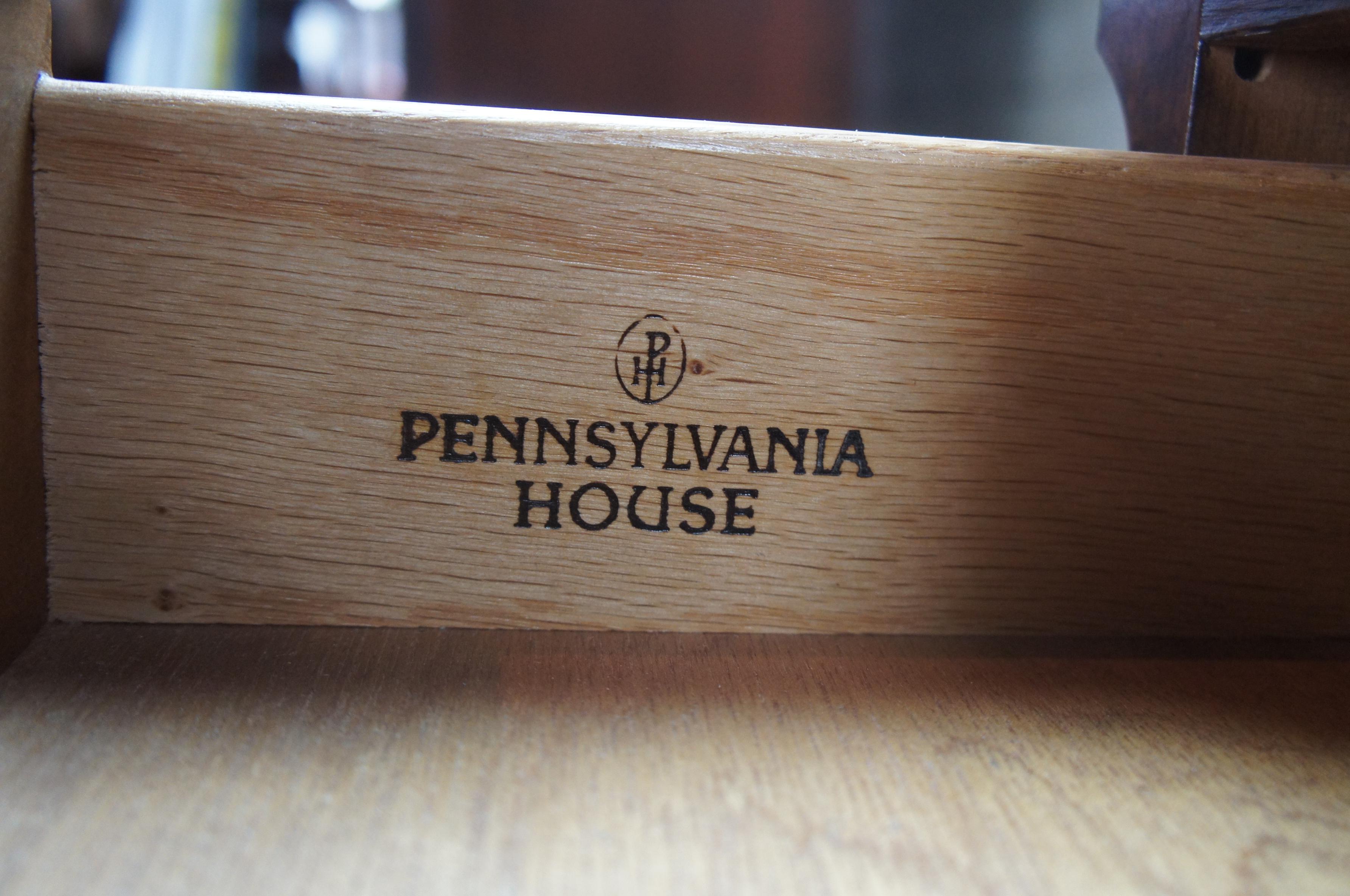1987 Pennsylvania House Independence Hall Queen Anne Cherry Lowboy Server Chest In Good Condition In Dayton, OH