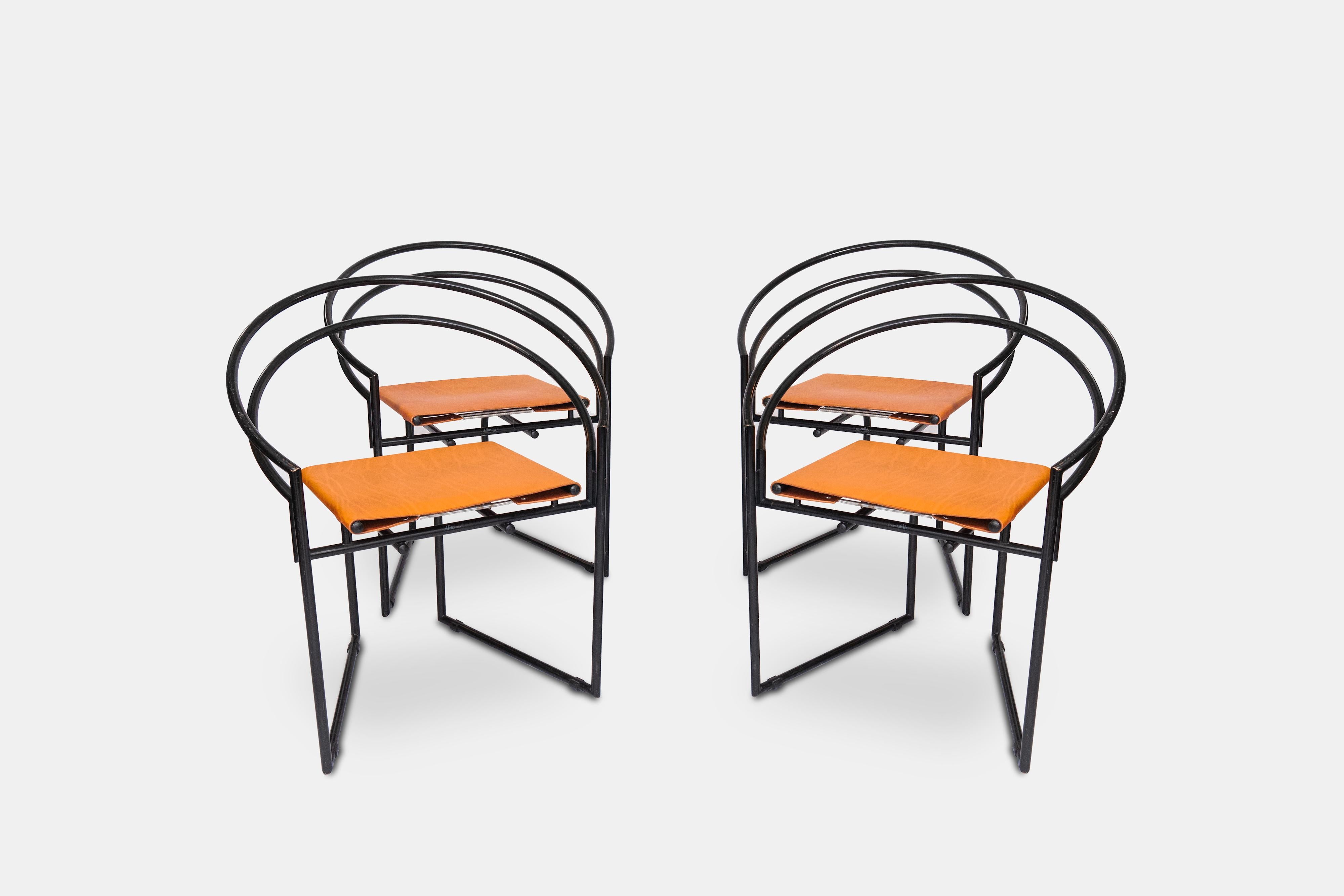 1987 Satz von vier Esszimmerstühlen La Tonda Mario Botta Italienisch Orange Leder Metall im Angebot 1