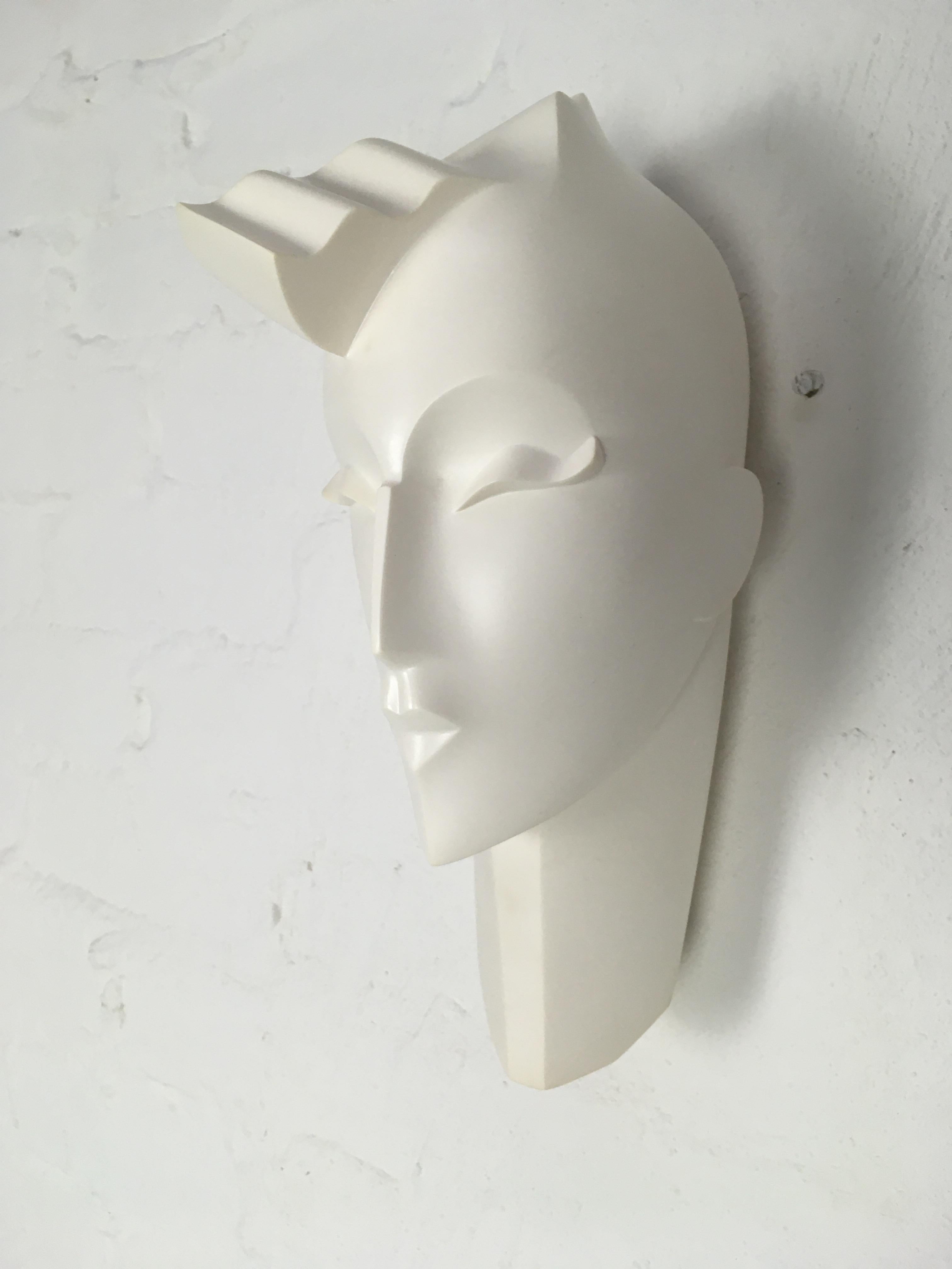 white mannequin head