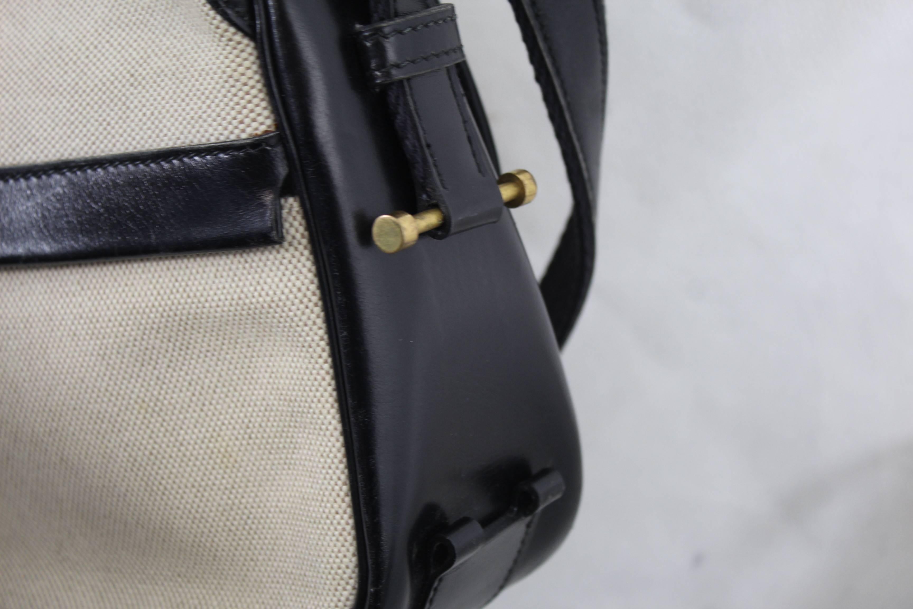 1987 Vintage Hermes Noumea Messeger Bag in Lèeather and Canvas 1