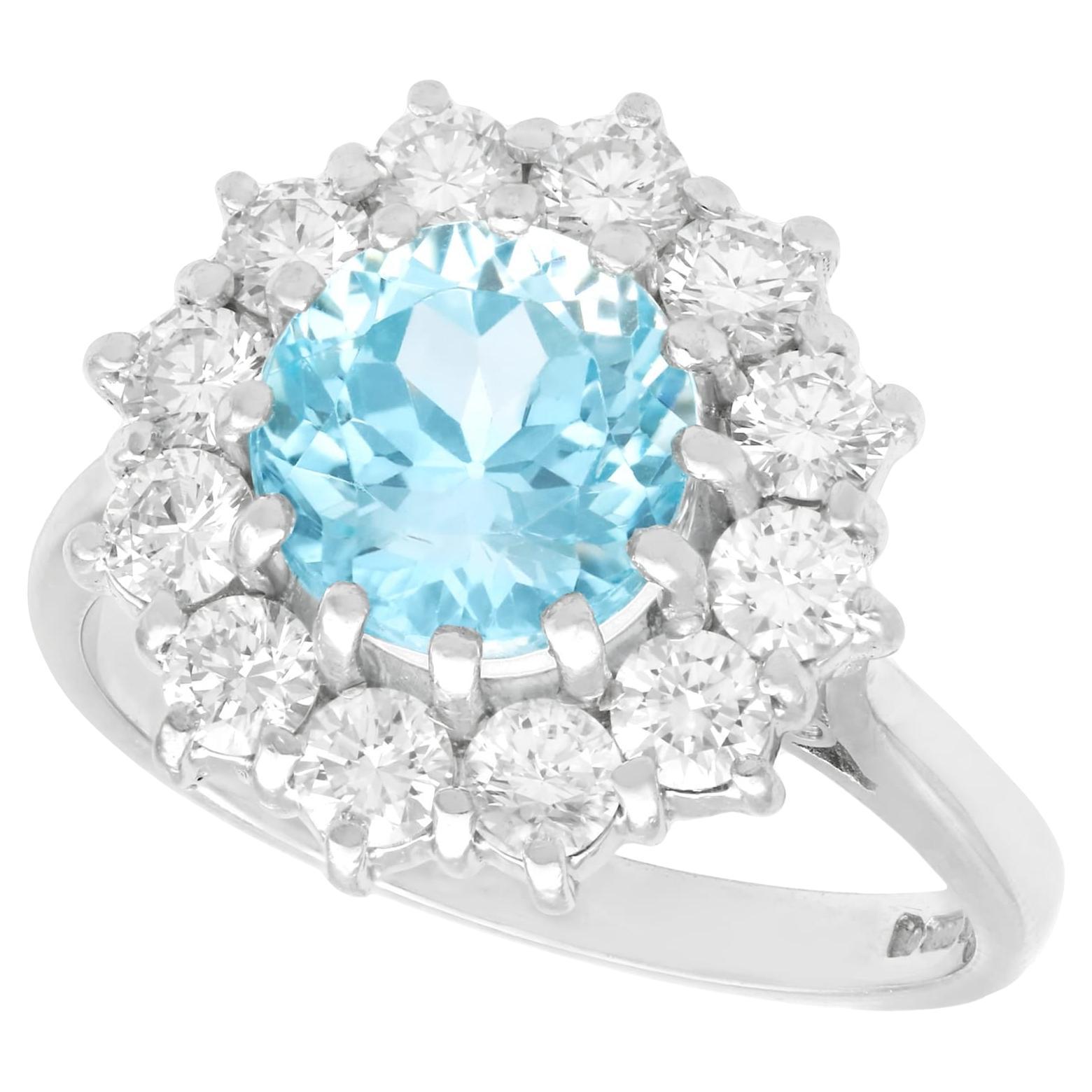 Bague grappe en or blanc avec topaze de 2,60 carats et diamants de 1,04 carat, 1988 en vente