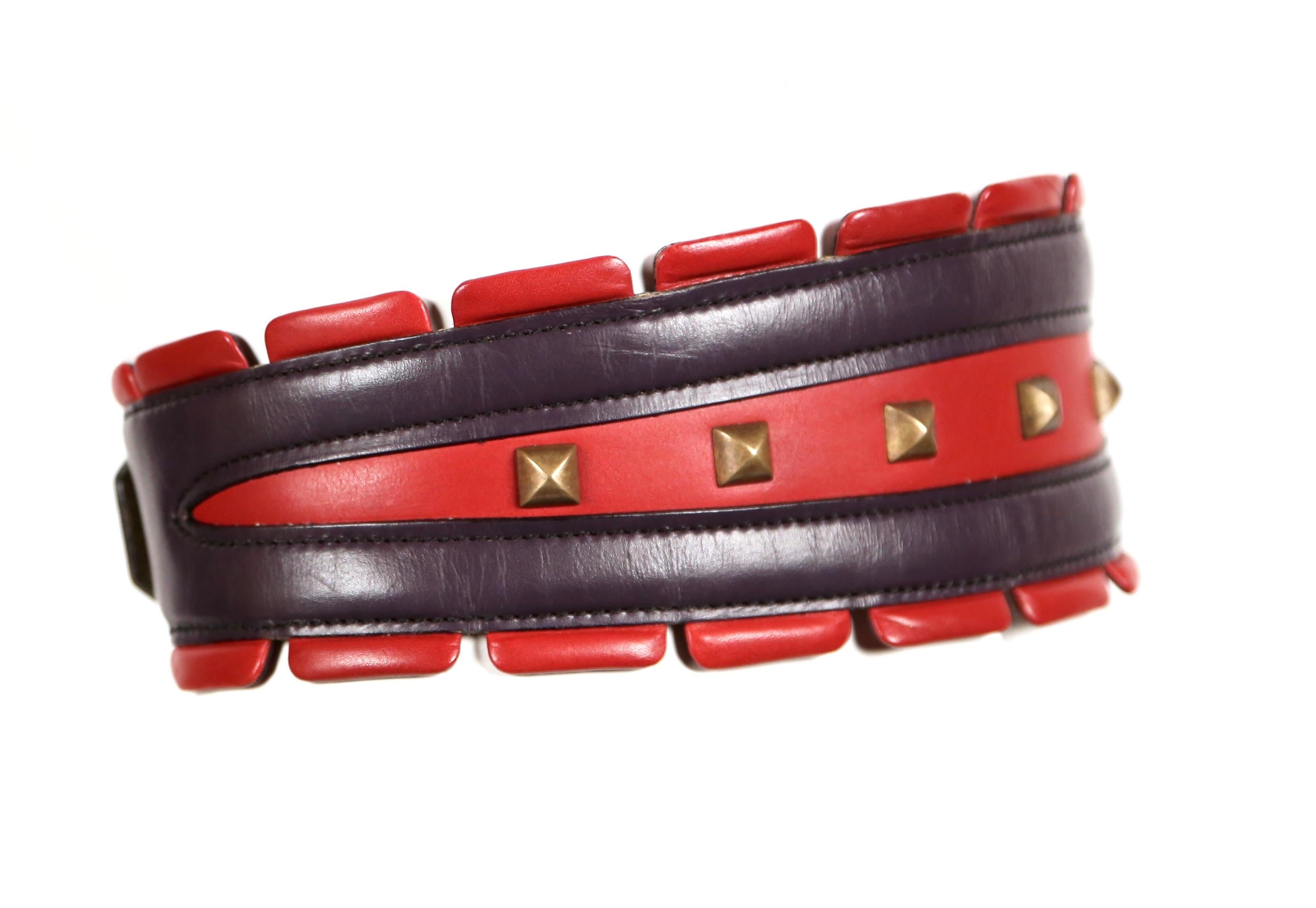 1988 AZZEDINE ALAIA red and purple leather runway belt with brass pyramid studs In Good Condition For Sale In San Fransisco, CA