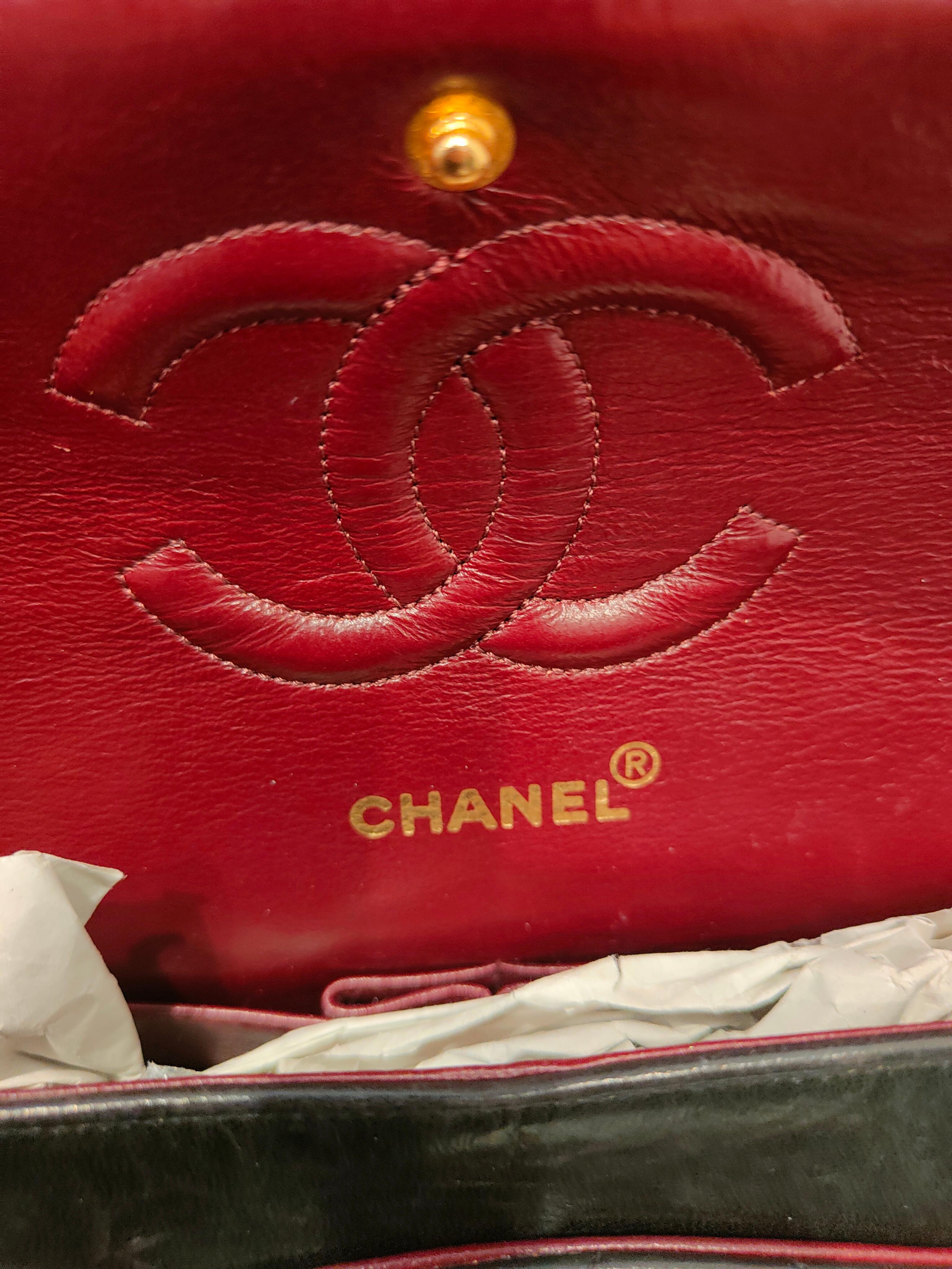Women's or Men's 1988 Chanel Black lambskin 2.55 shoulder bag