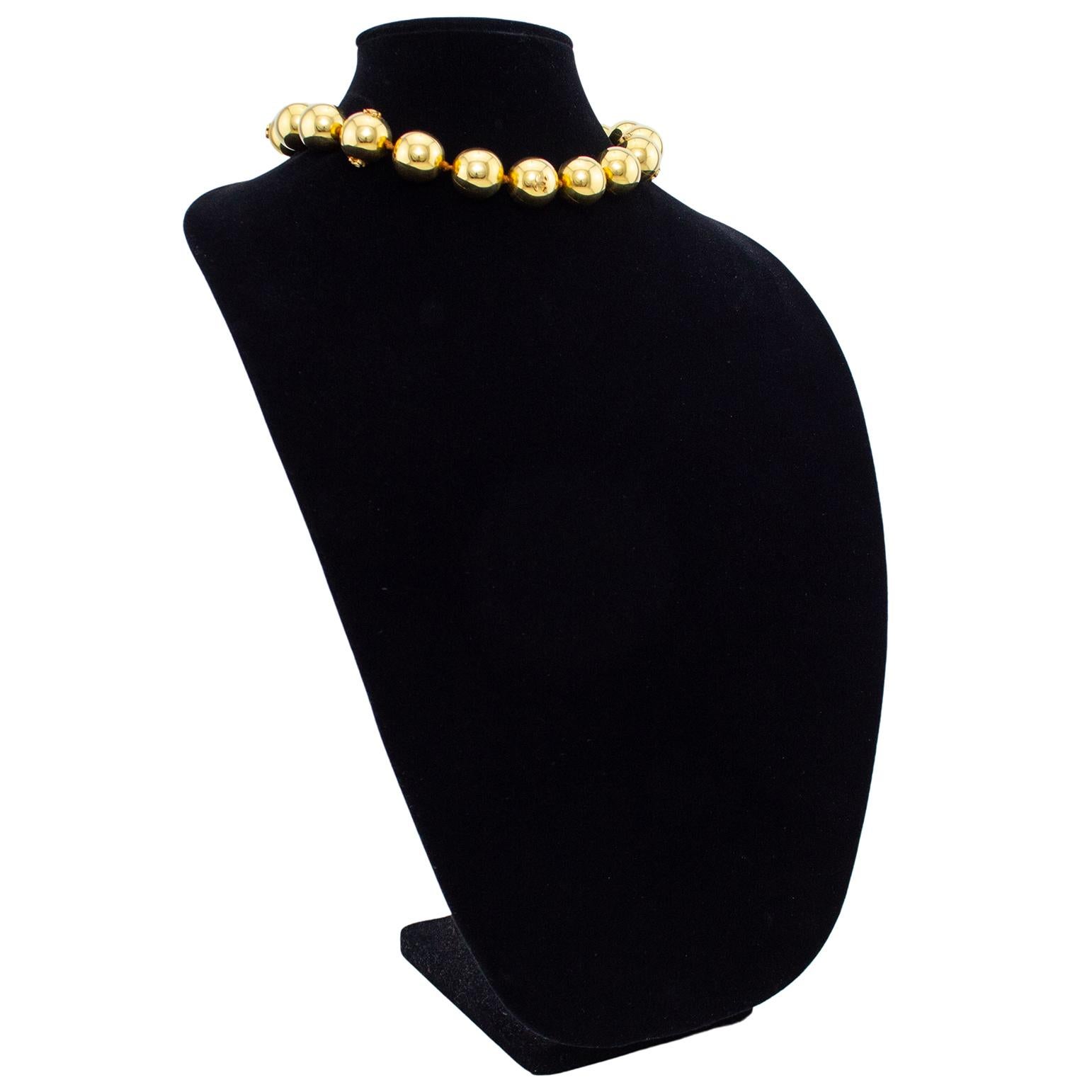 1988 Chanel Collection 27 Jumbo Ball - girocollo d'oro In condizioni buone in vendita a Toronto, Ontario