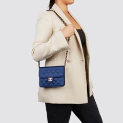 1988 Chanel Marineblau Gesteppt Satin Vintage Mini Klappe Tasche