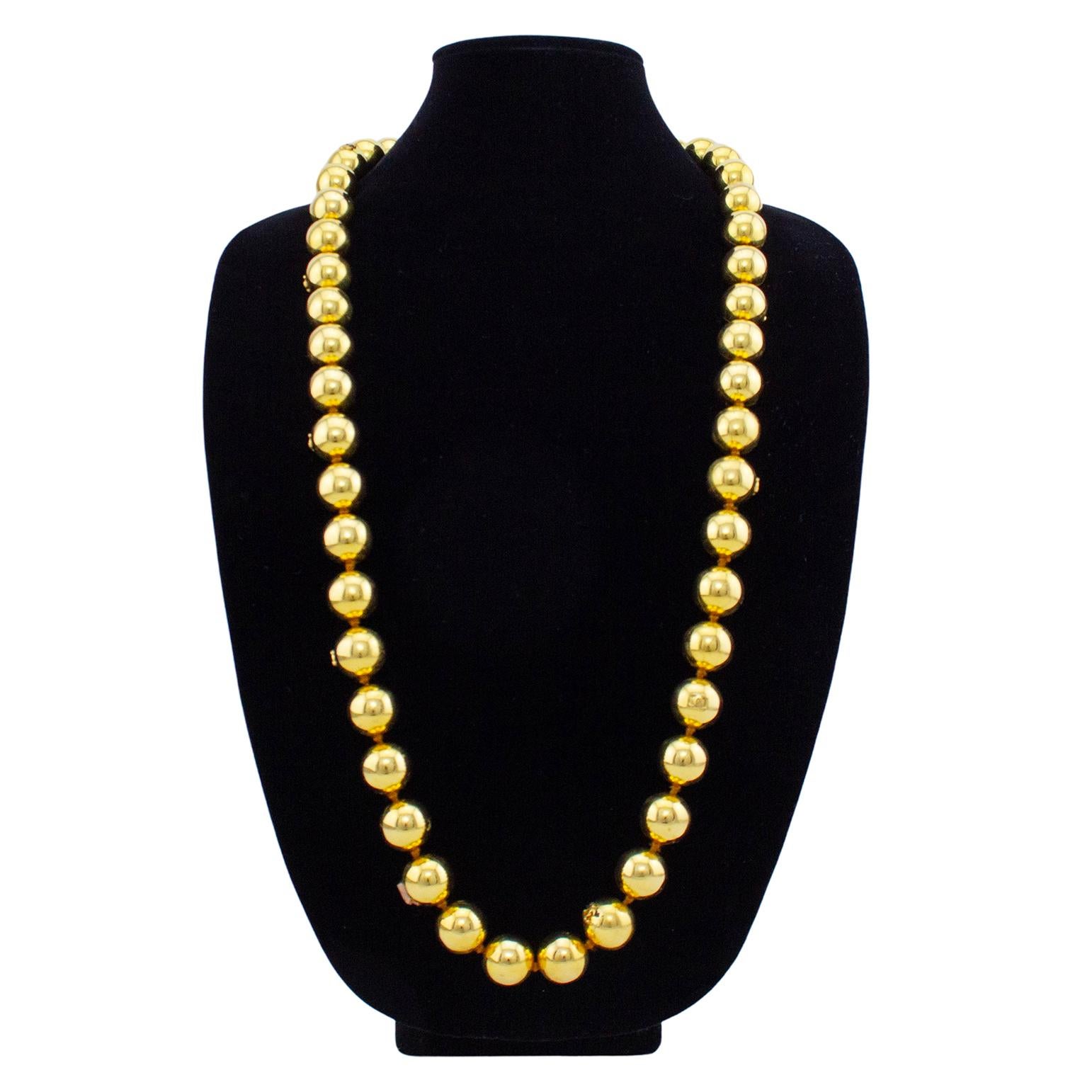 1988 Collection 27 Chanel Jumbo Gold Ball Long Necklace In Good Condition For Sale In Toronto, Ontario