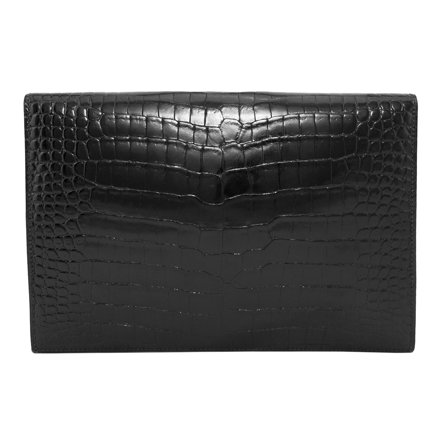 1988 Hermes Black Crocodile Effect Rio Envelope Clutch In Good Condition In Toronto, Ontario