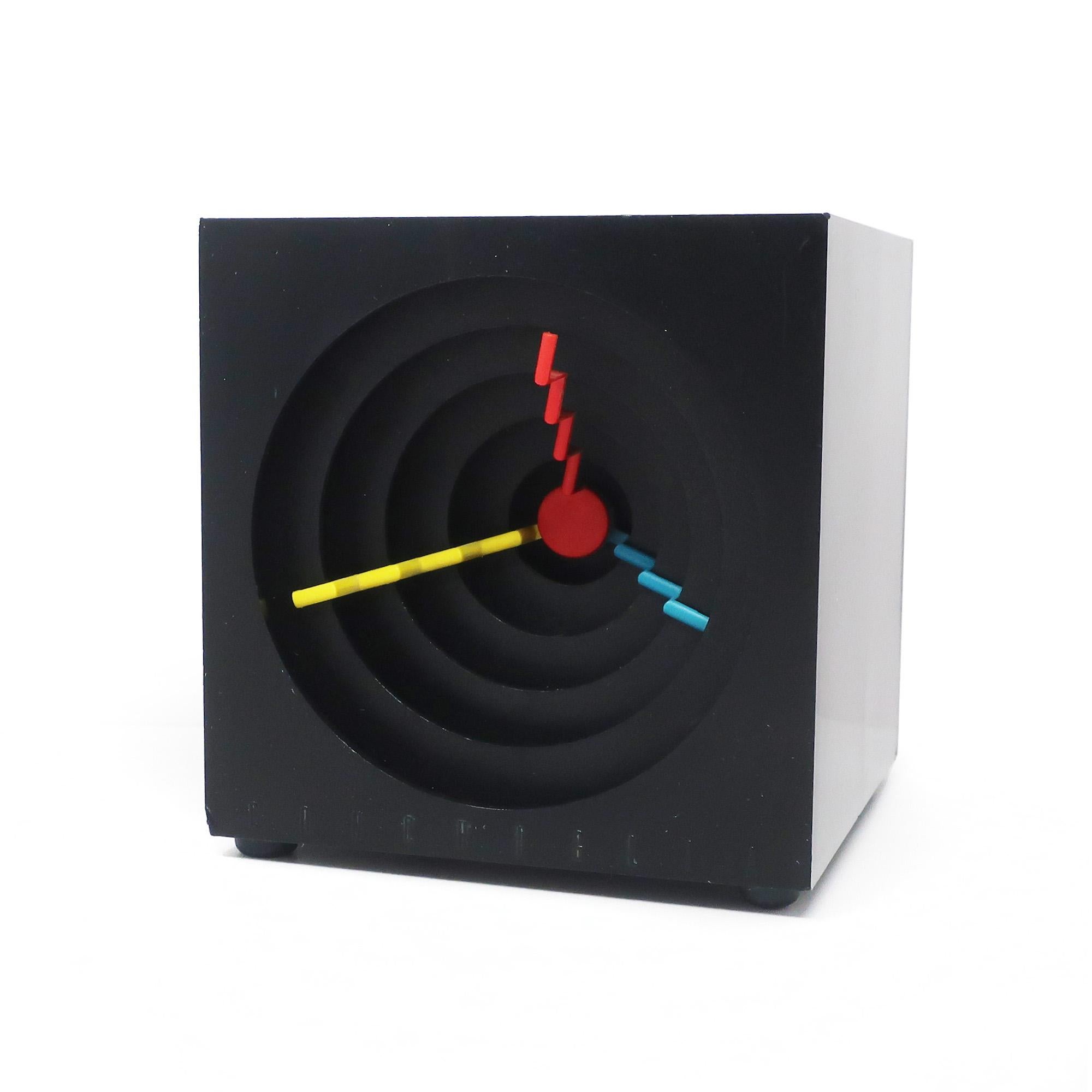  A stunning Italian postmodern black Conchiglia desk clock from 1988 by Winning Ideas.  Made in Italy, the clock's name (
