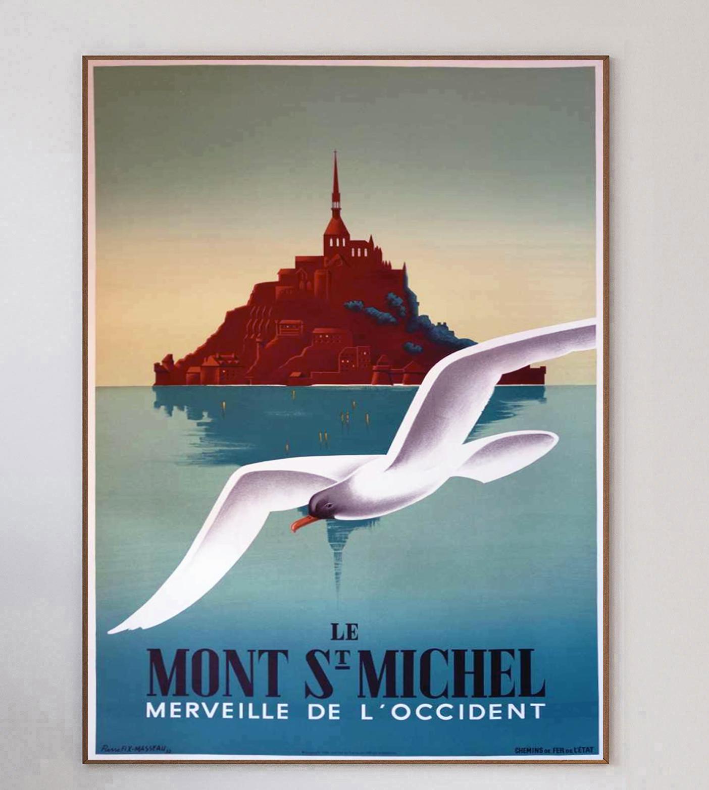 Cette superbe et rare affiche lithographique sur pierre a été conçue par le grand affichiste français Fix Masseau et publiée en 1988.

Promouvant le Mont Saint-Michel, l'île emblématique de Normandie, en France, dans la Manche, cette scène