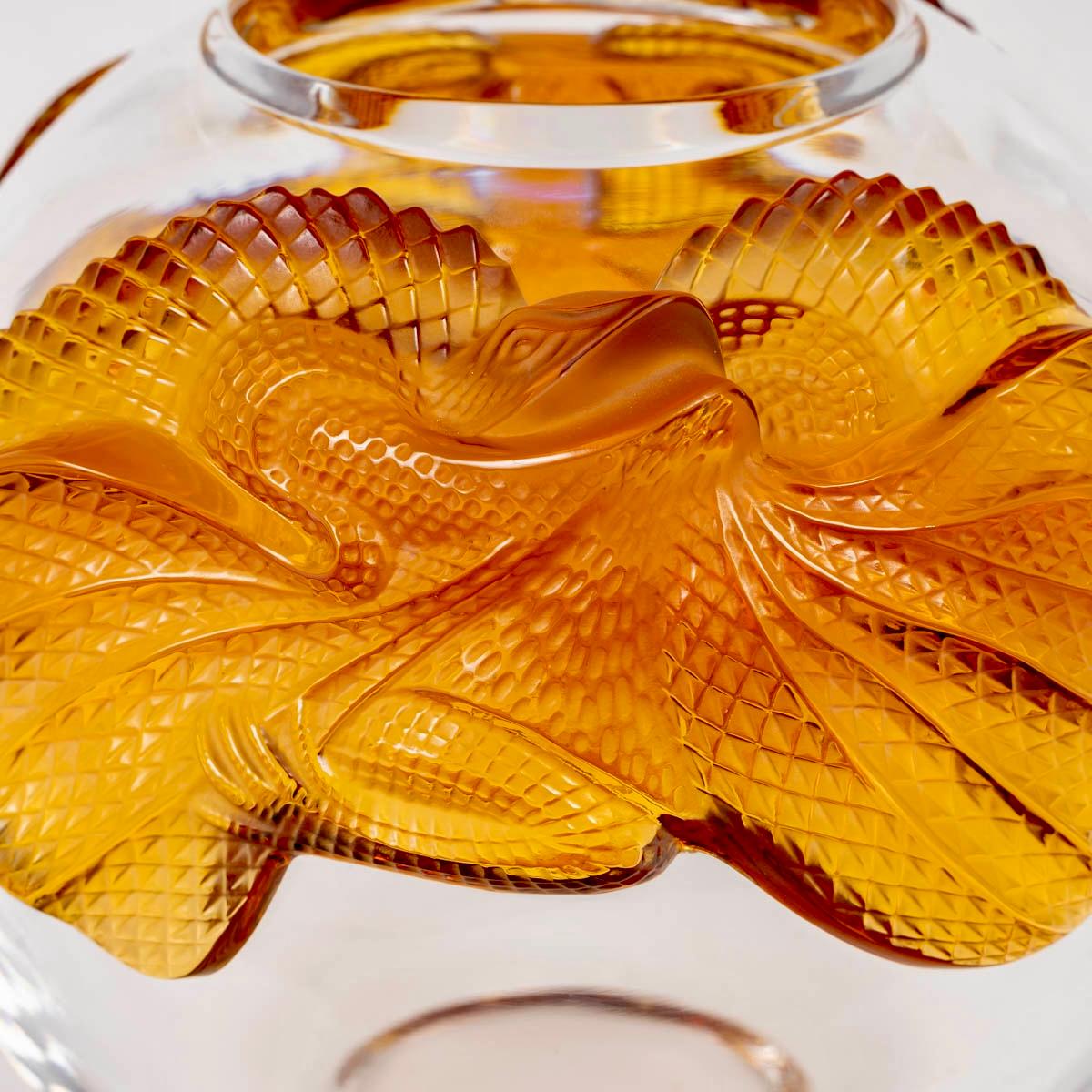 Molded 1988 Marie Claude Lalique - Vase Erimaki Clear And Amber Crystal