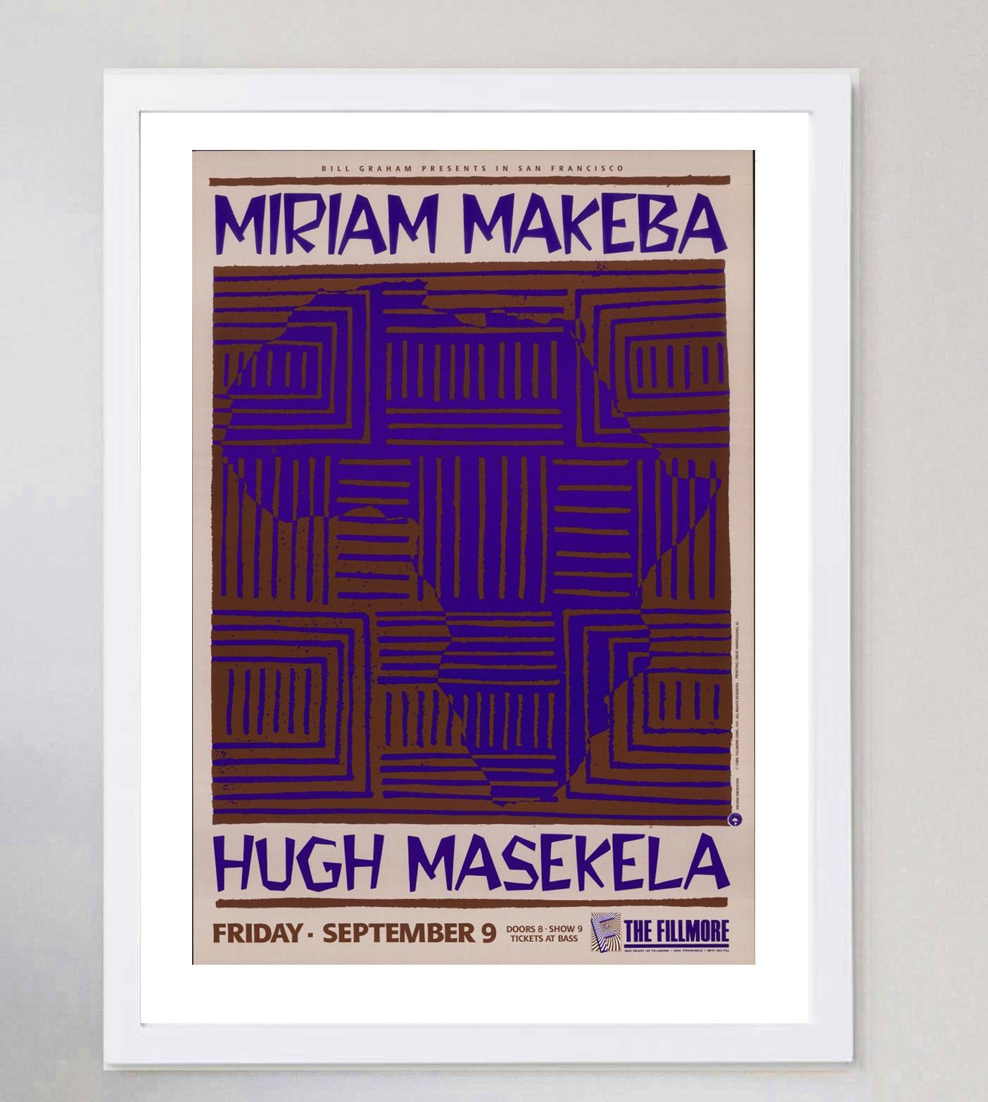 Questo bellissimo poster è stato creato nel 1988 per promuovere un concerto al Fillmore dei leggendari artisti sudafricani Miriam Makeba e Hugh Masekela. Gli iconici ex coniugi, meglio conosciuti rispettivamente per 