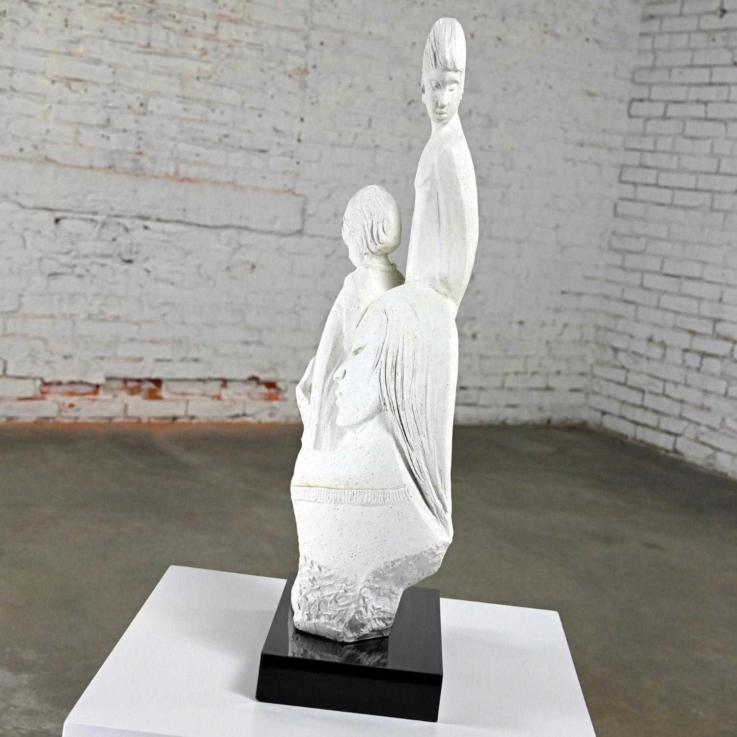 Sculpture moderne « A Mothers Love » de David Fisher pour Austin Productions, 1988 en vente 4