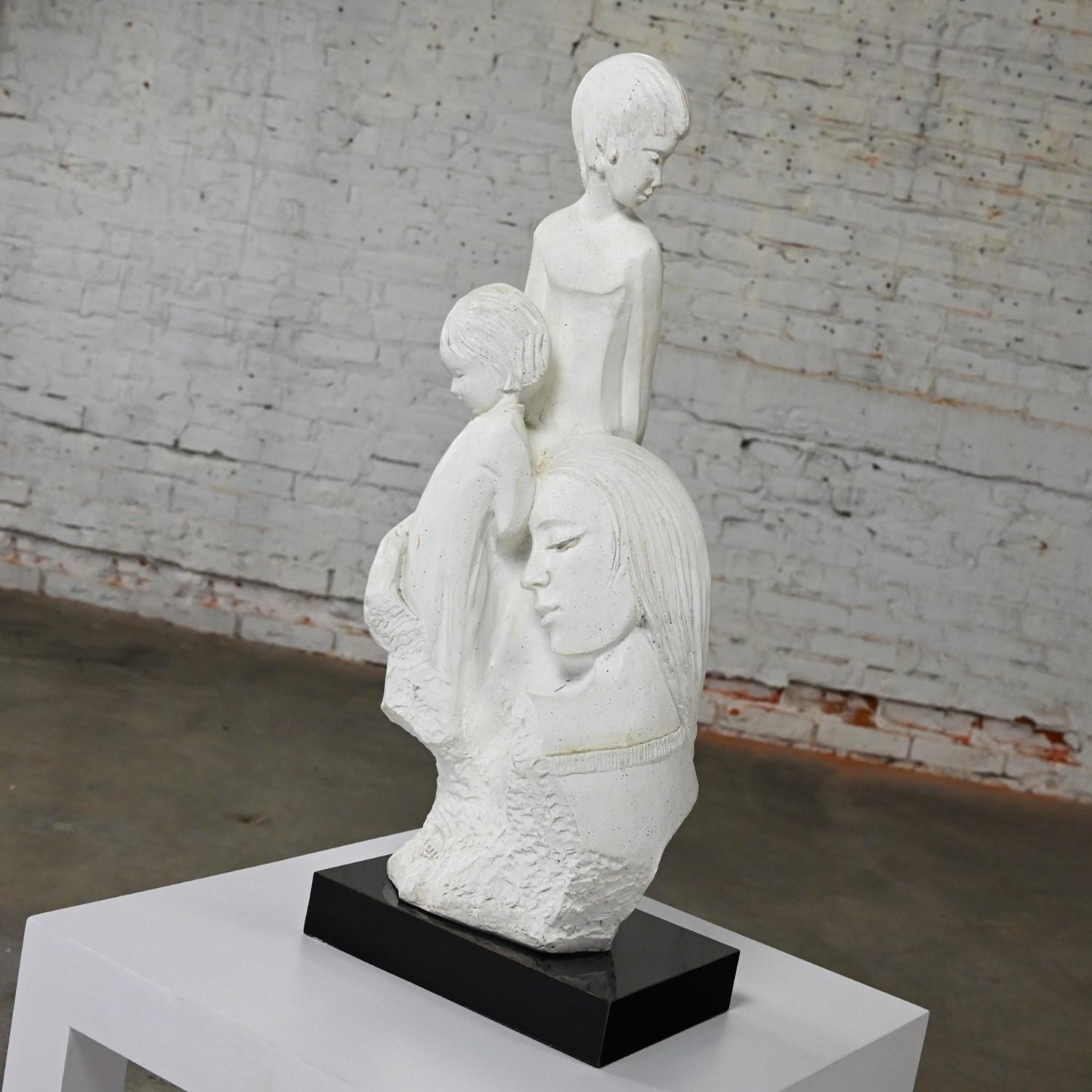 Fin du 20e siècle Sculpture moderne « A Mothers Love » de David Fisher pour Austin Productions, 1988 en vente