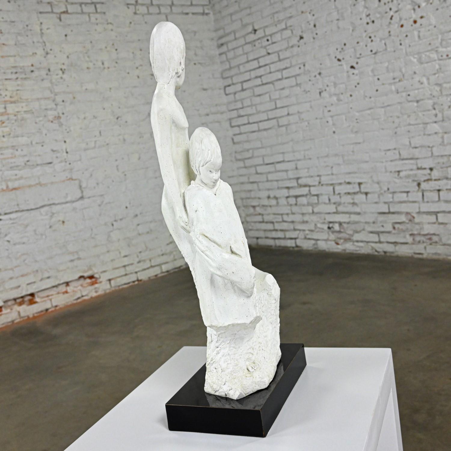 Sculpture moderne « A Mothers Love » de David Fisher pour Austin Productions, 1988 en vente 2
