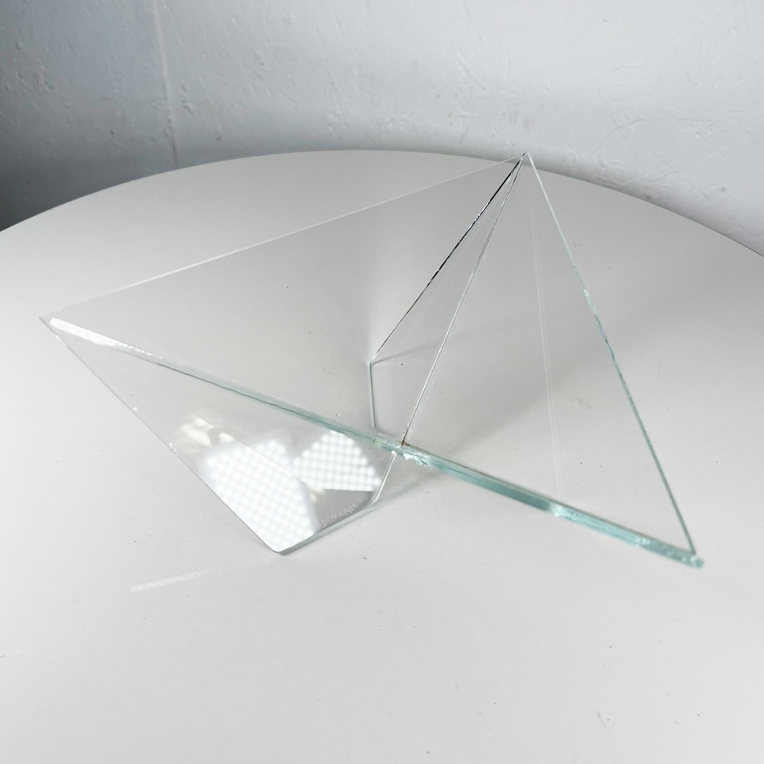 1988 Pyramid Modern Glass Art Bowl John Seitz For Sale 2
